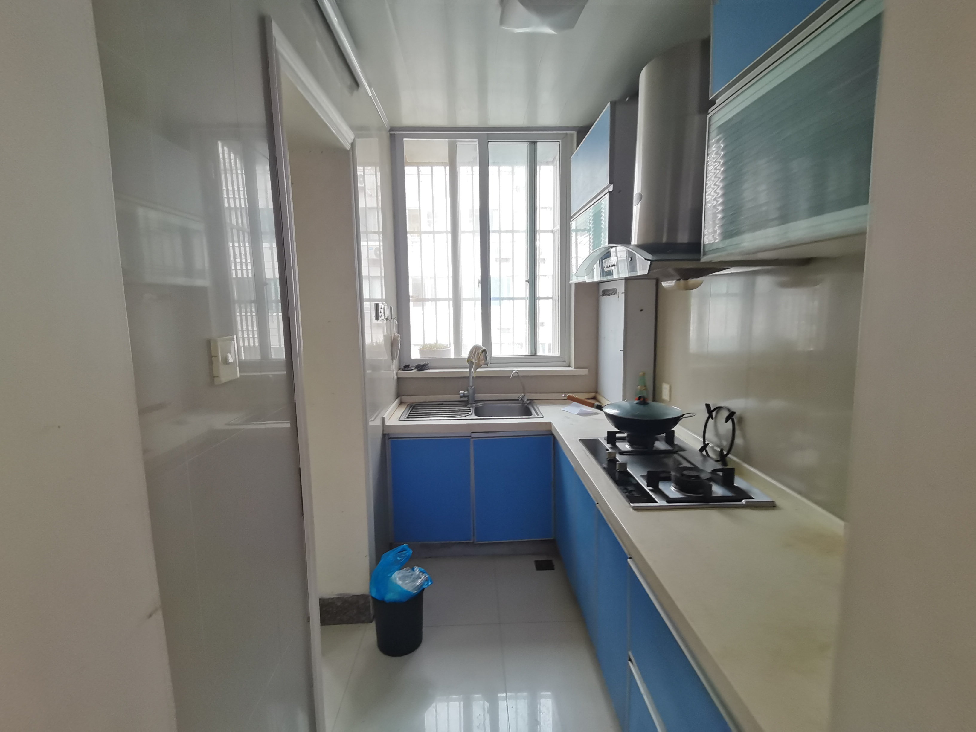 翠园新村 2室2厅1卫 67m&sup2;