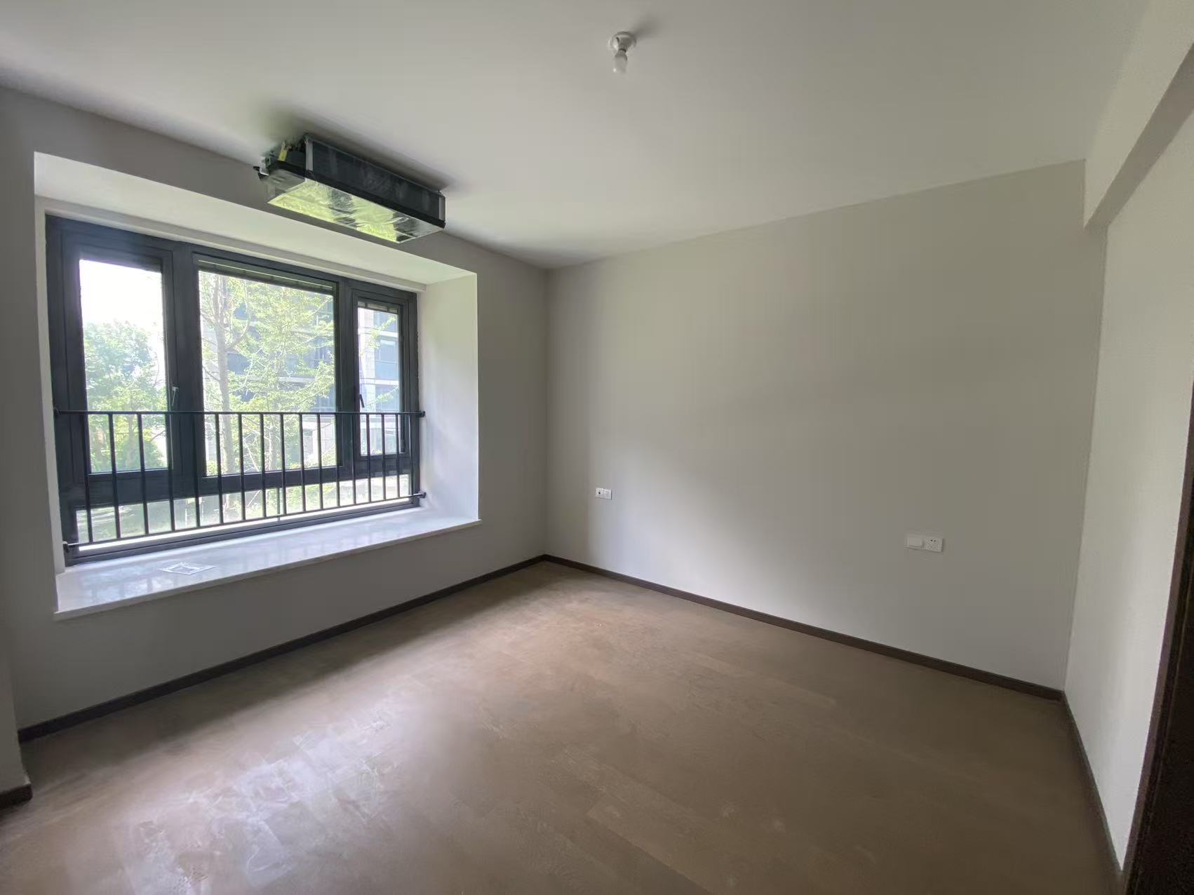 绿城蘭园 5室3厅3卫 215.38m&sup2;