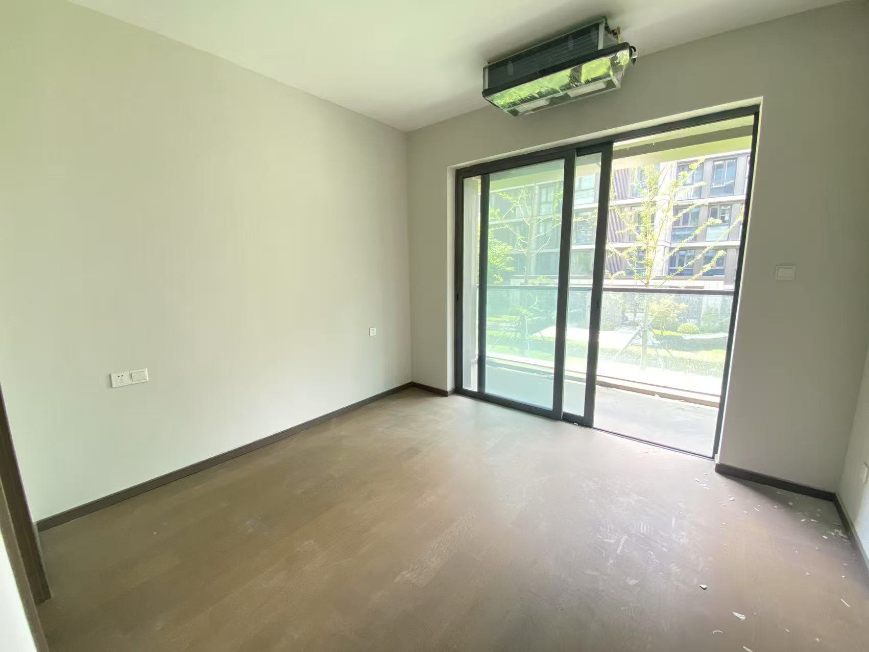 绿城蘭园 5室3厅3卫 215.38m&sup2;