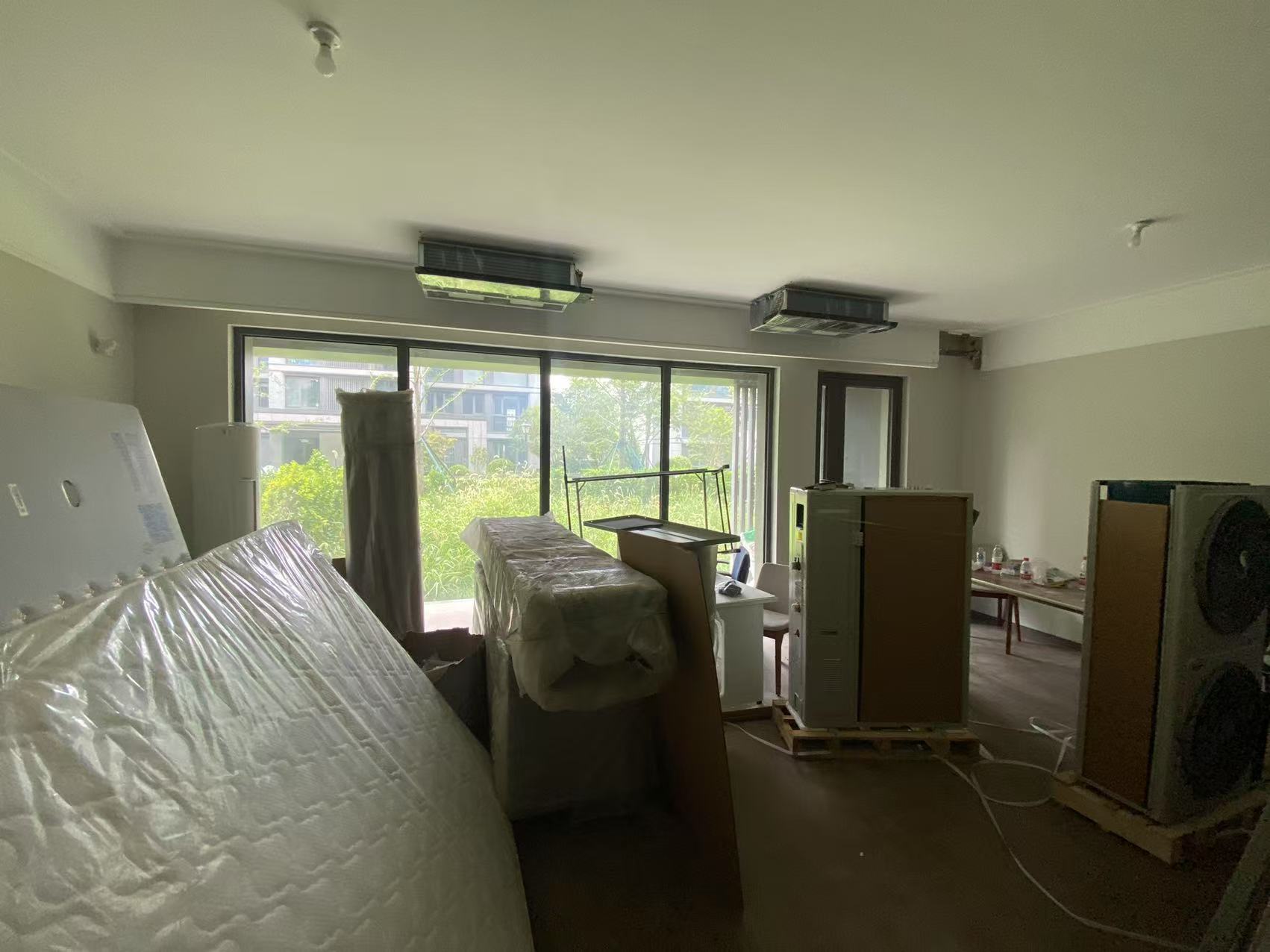 绿城蘭园 5室3厅3卫 215.38m&sup2;