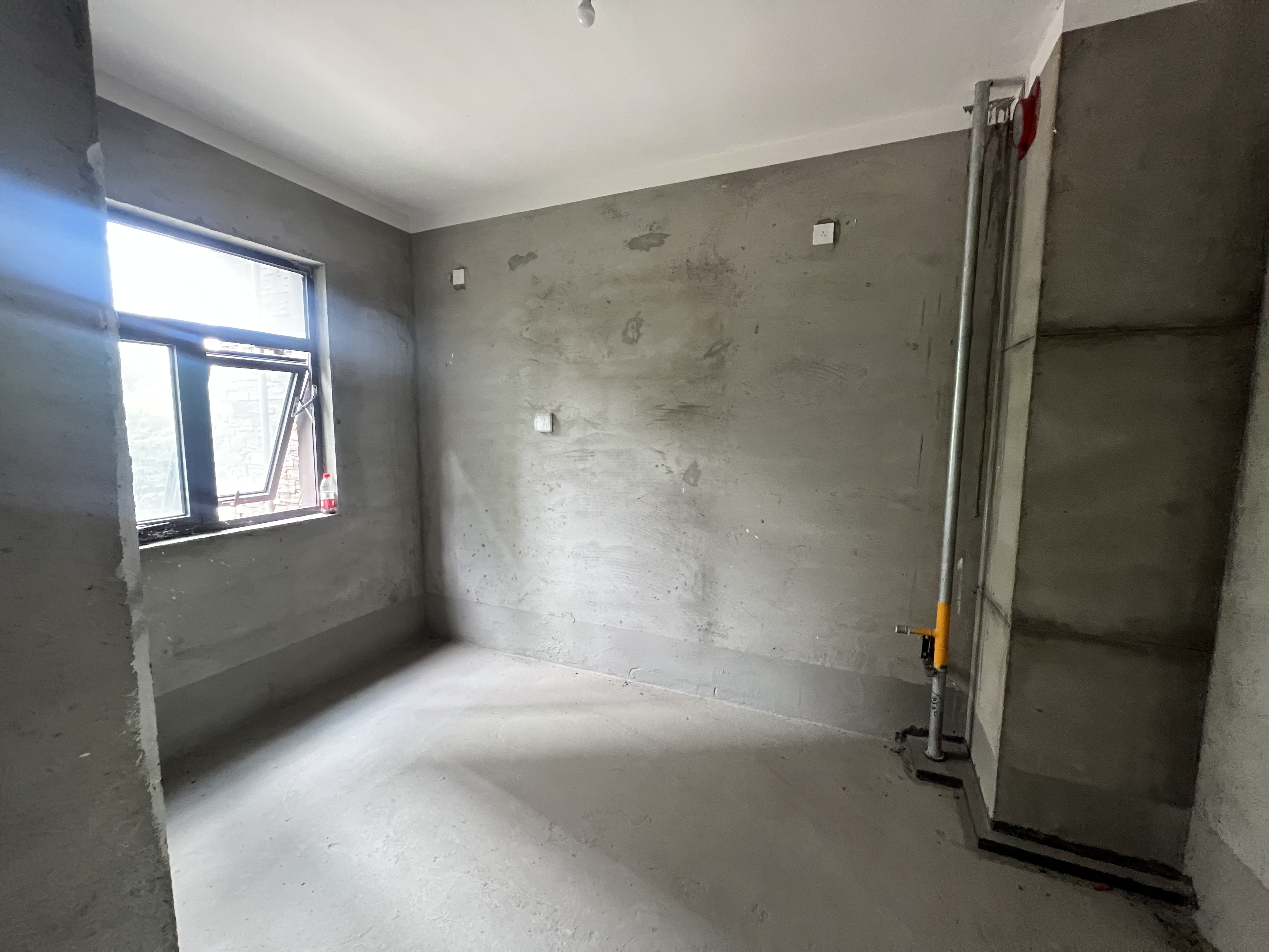 华强城 4室2厅2卫 142.17m&sup2;