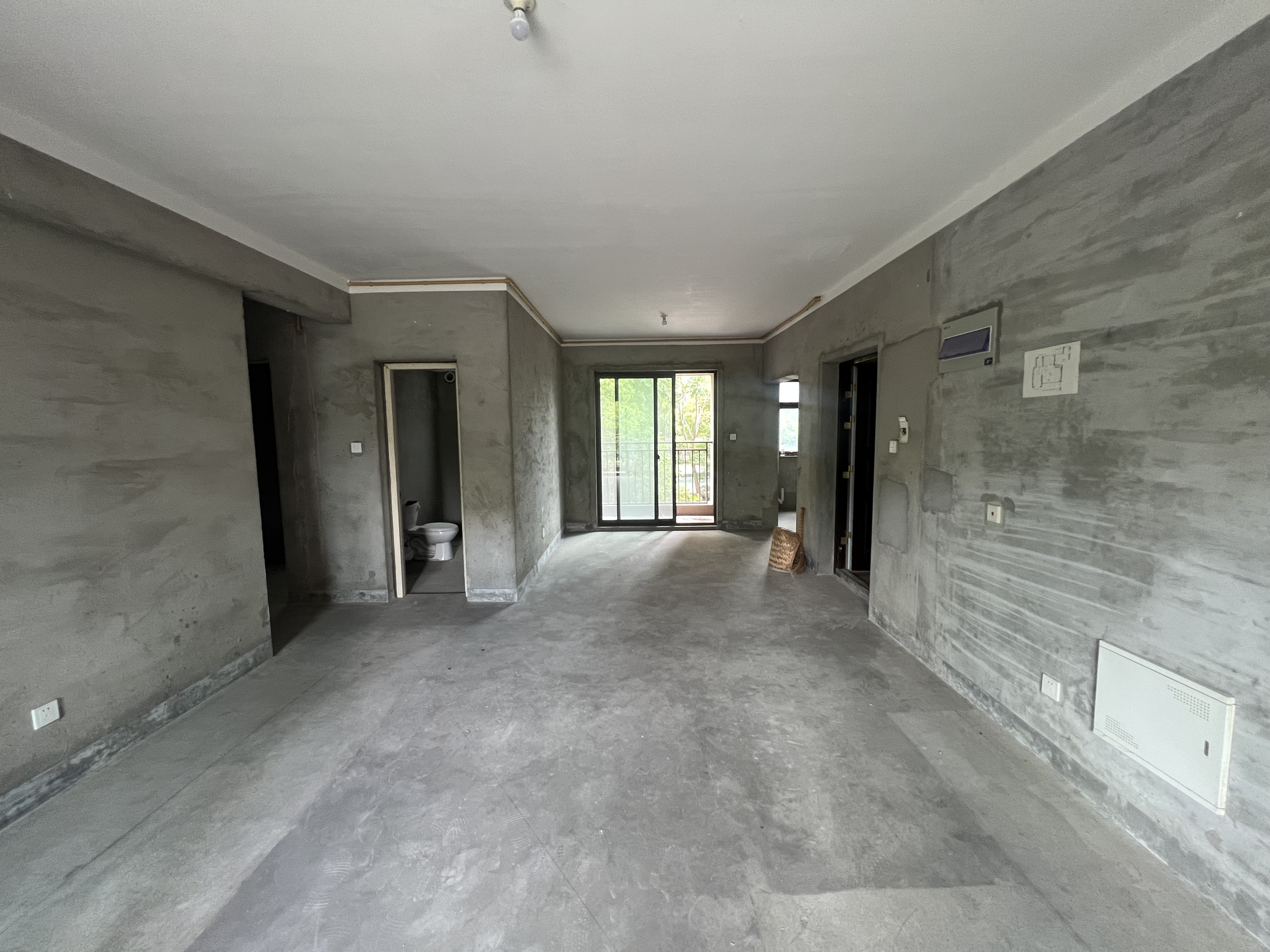 华强城 4室2厅2卫 142.17m&sup2;