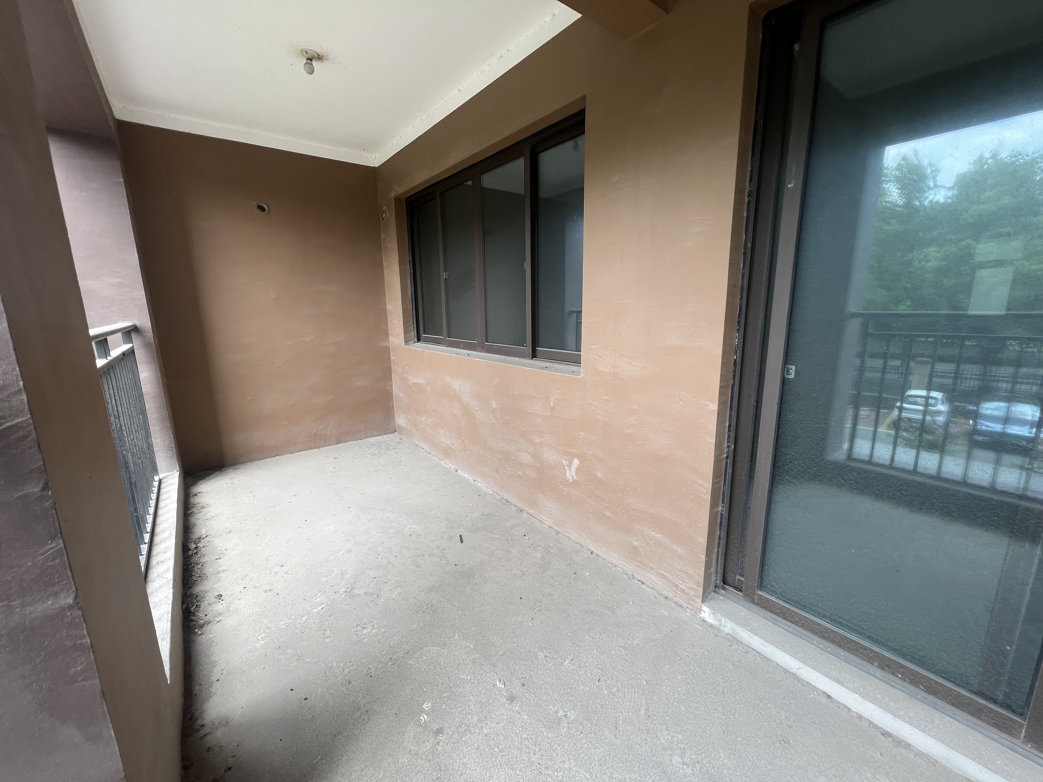 华强城 4室2厅2卫 142.17m&sup2;