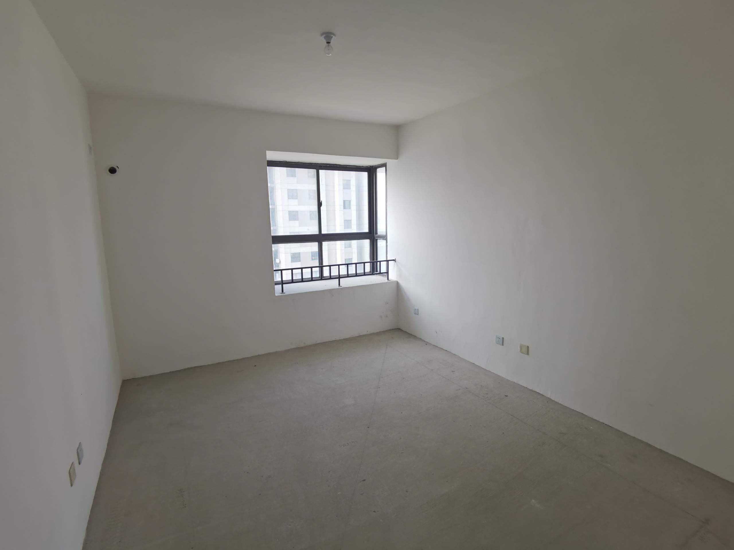 翰铂府南区 4室2厅2卫 175m&sup2;