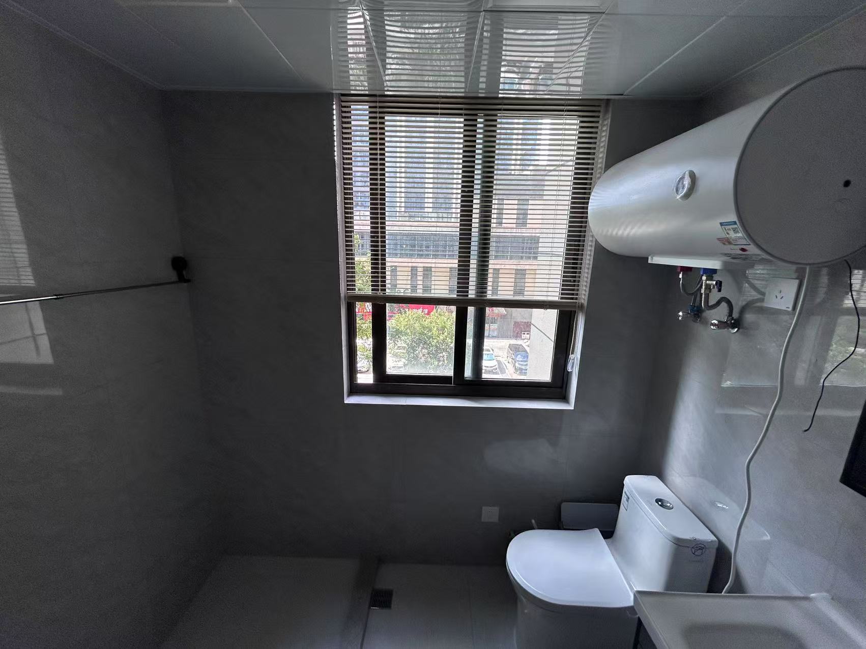 皇家花园北区 3室2厅1卫 142.3m&sup2;