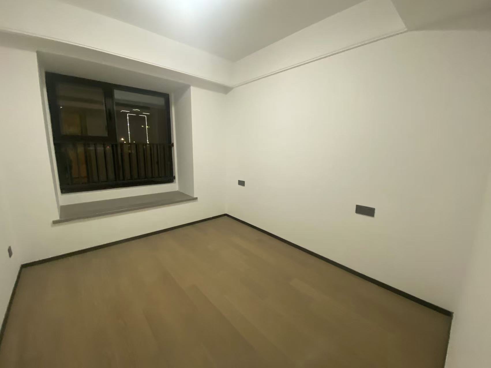 滨江道江园 3室2厅2卫 127m&sup2;
