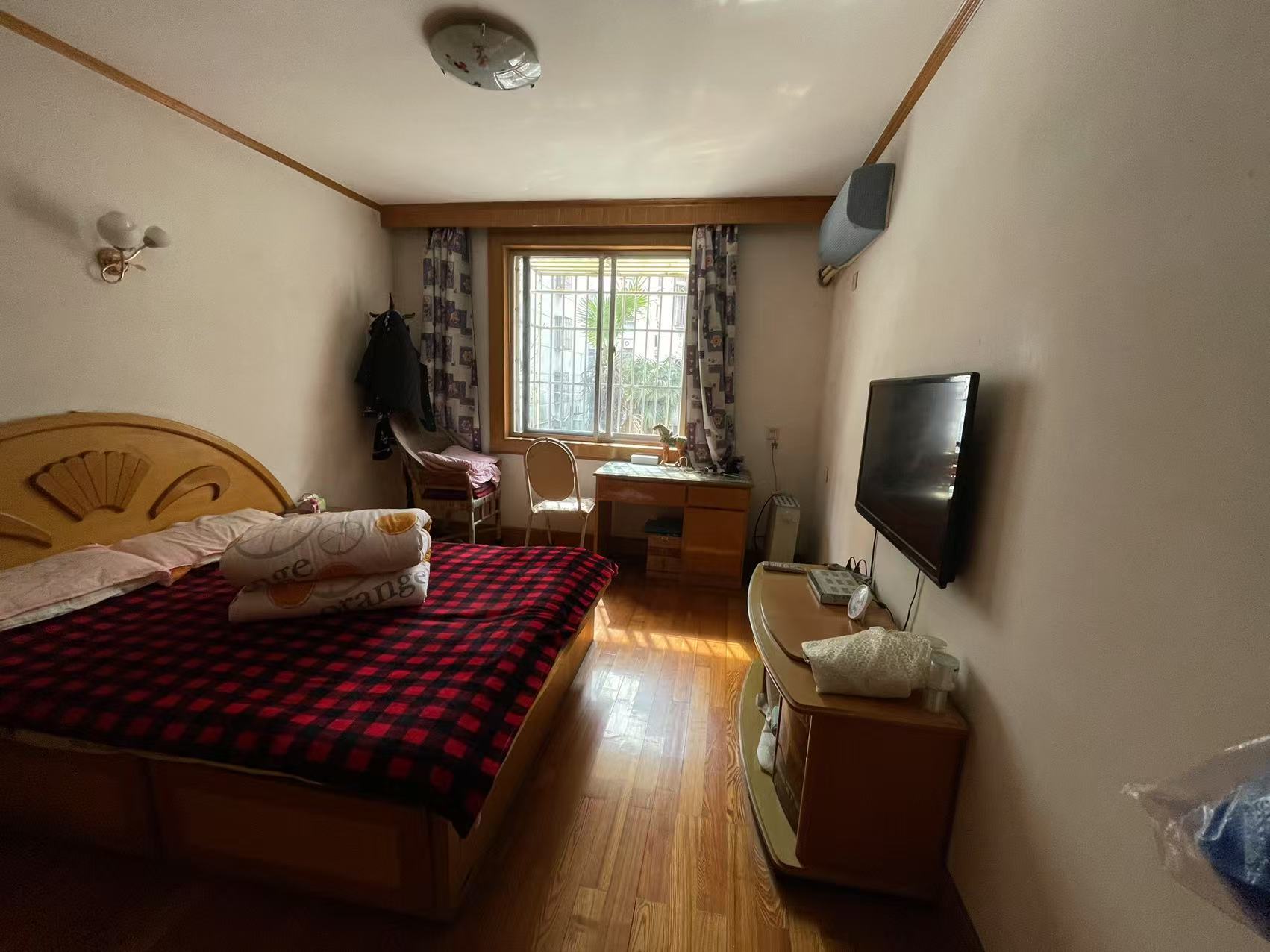 银花苑 3室2厅1卫 110m&sup2;