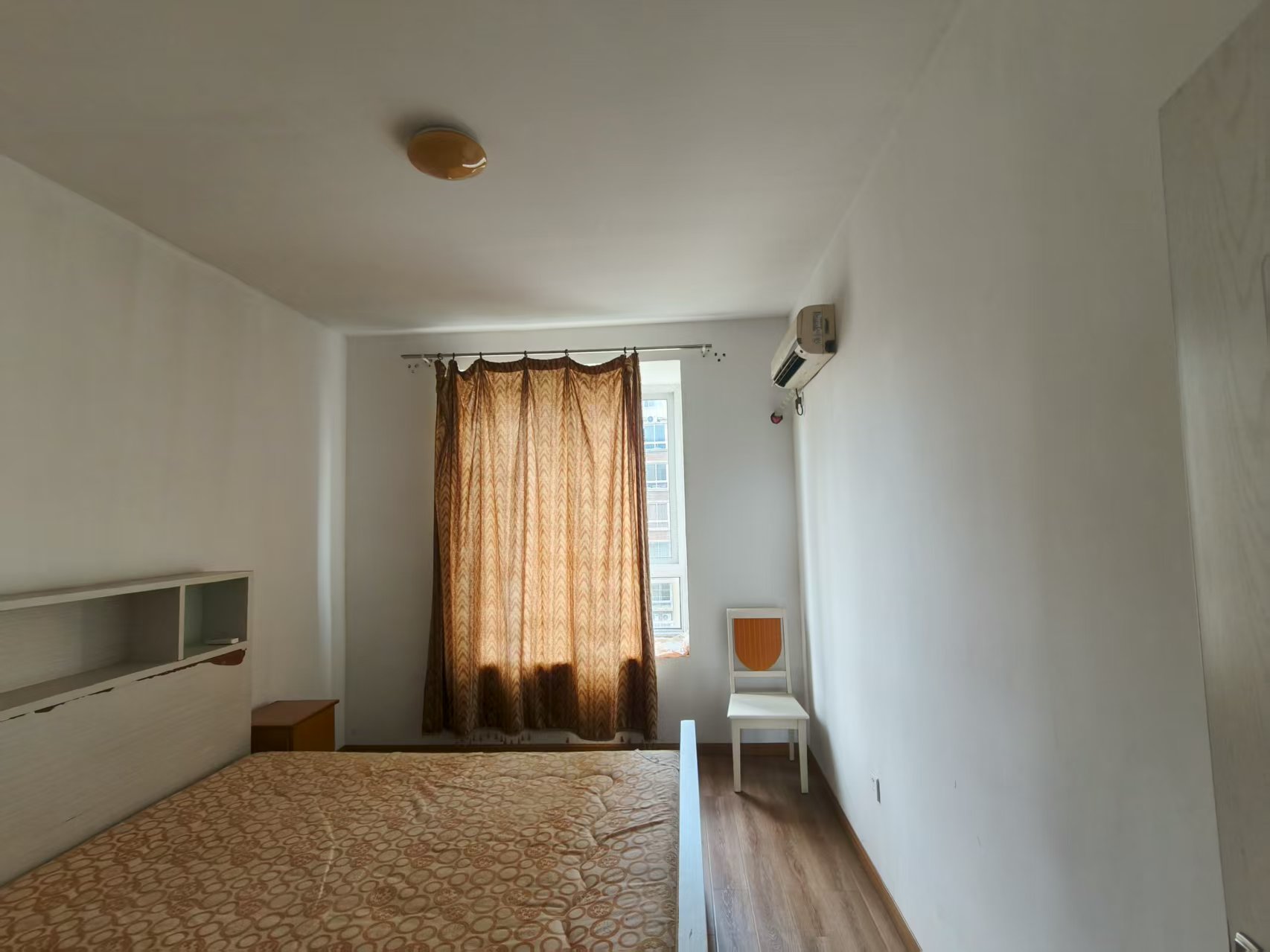 天晖苑 3室2厅1卫 131.00m&sup2;