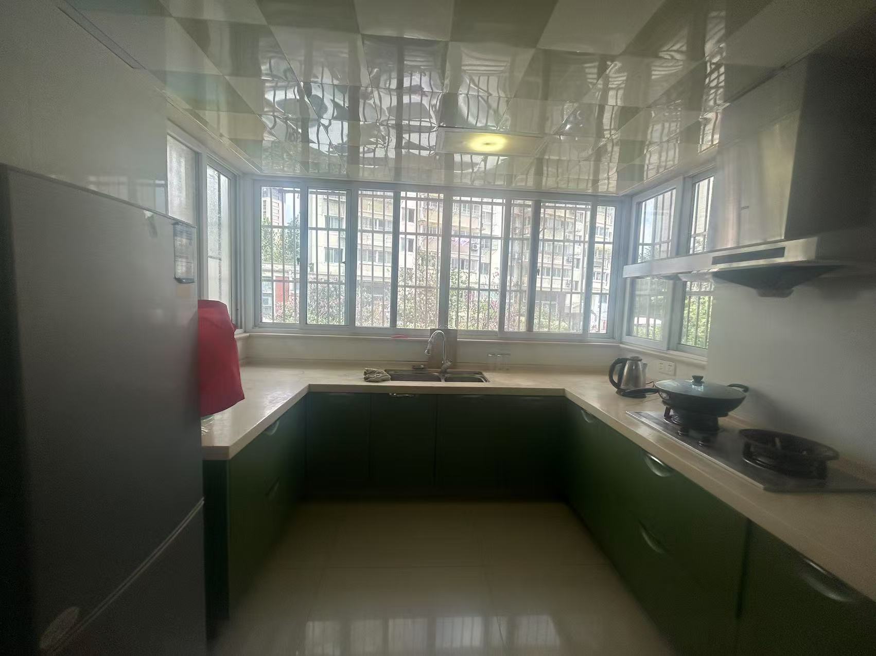 城港花苑东区 2室1厅1卫 80m&sup2;