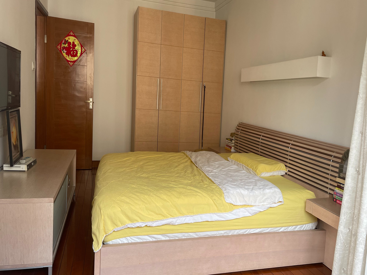 五一新村西区 3室2厅1卫 114m&sup2;