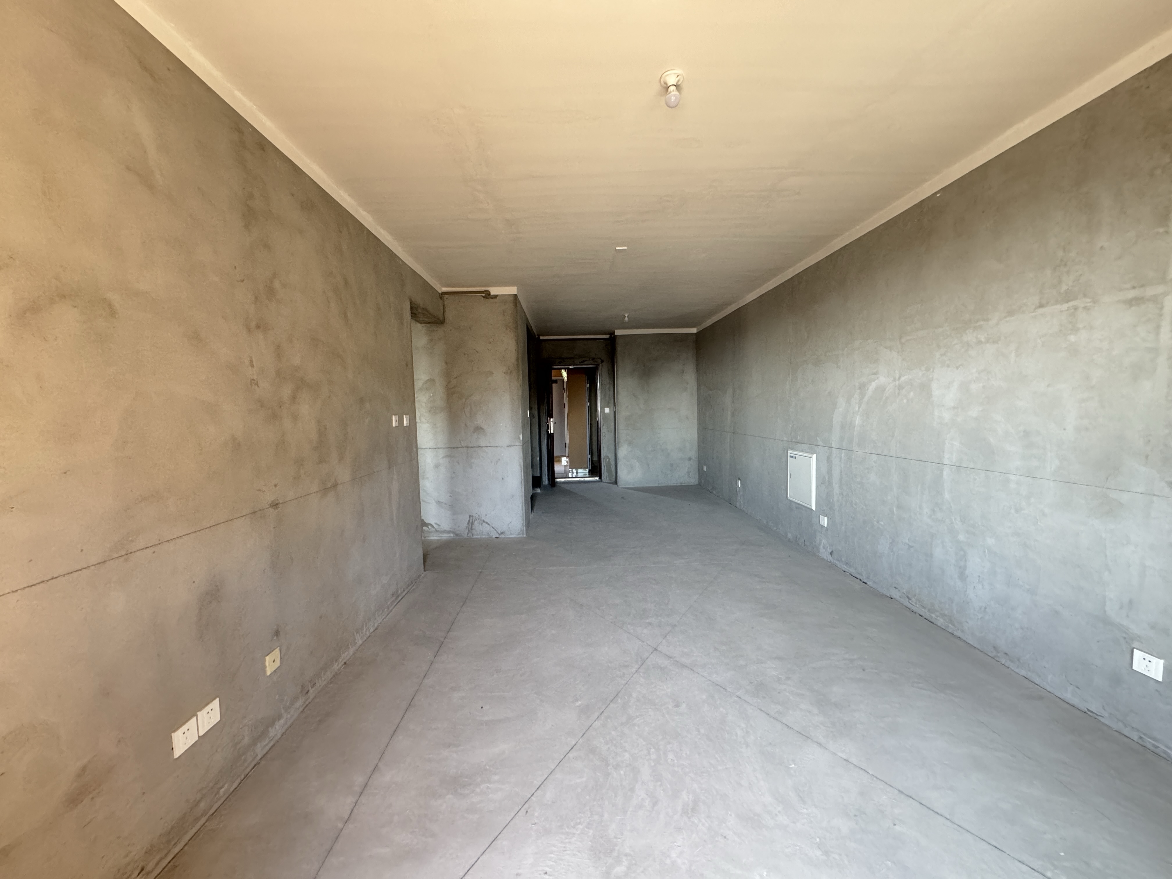 保利香槟国际 3室2厅2卫 114m&sup2;