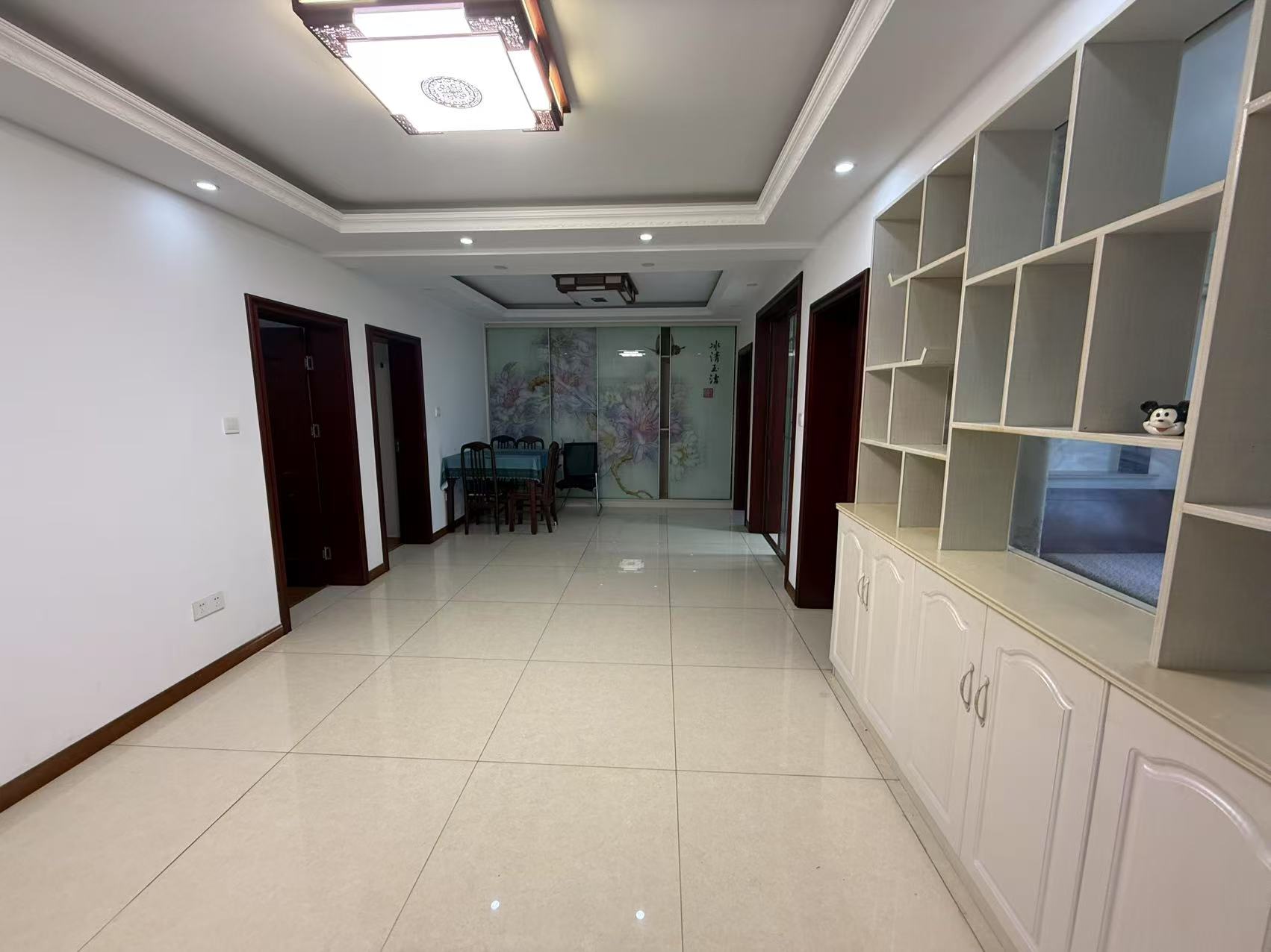 春天花园 3室1厅1卫 97m²