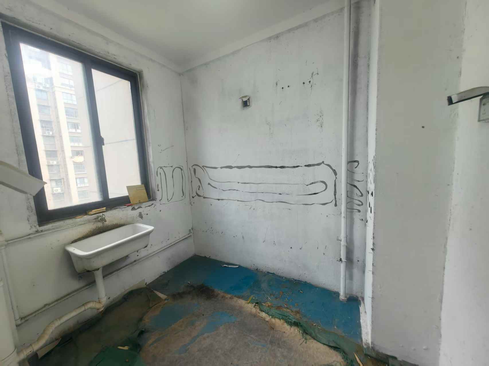 兴石花园 2室1厅1卫 83m&sup2;