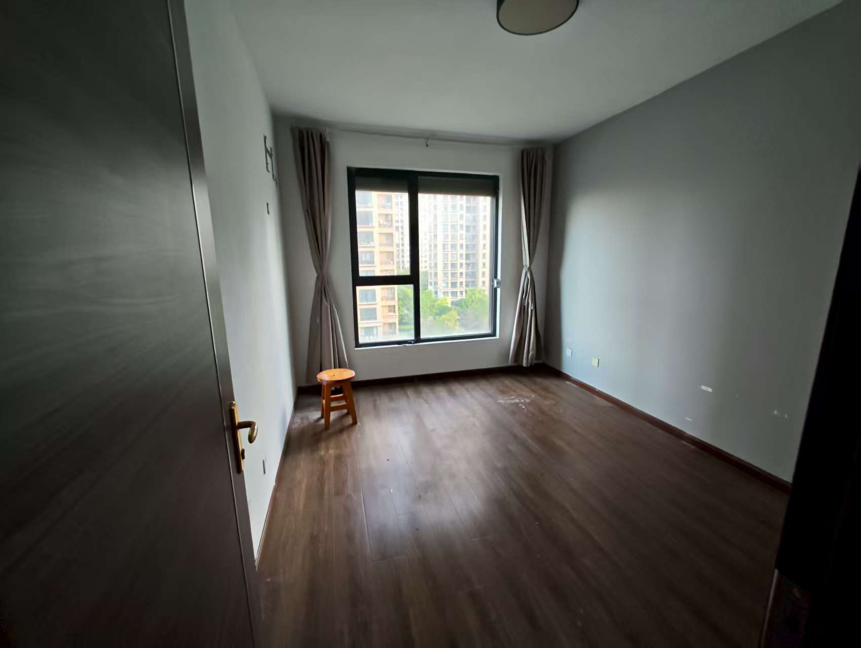 中港翡翠城 3室2厅1卫 89m&sup2;