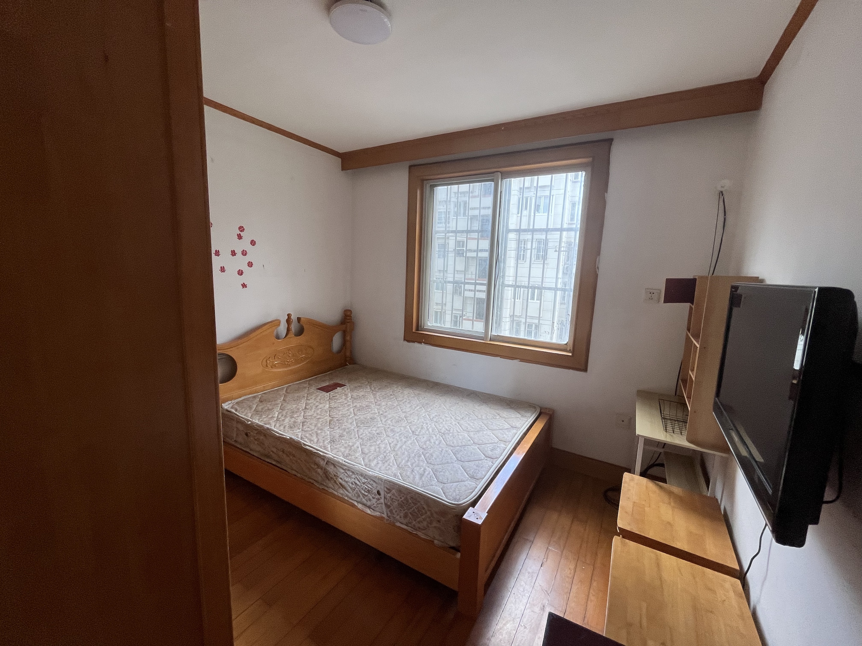 南川园新村 2室1厅1卫 70m&sup2;