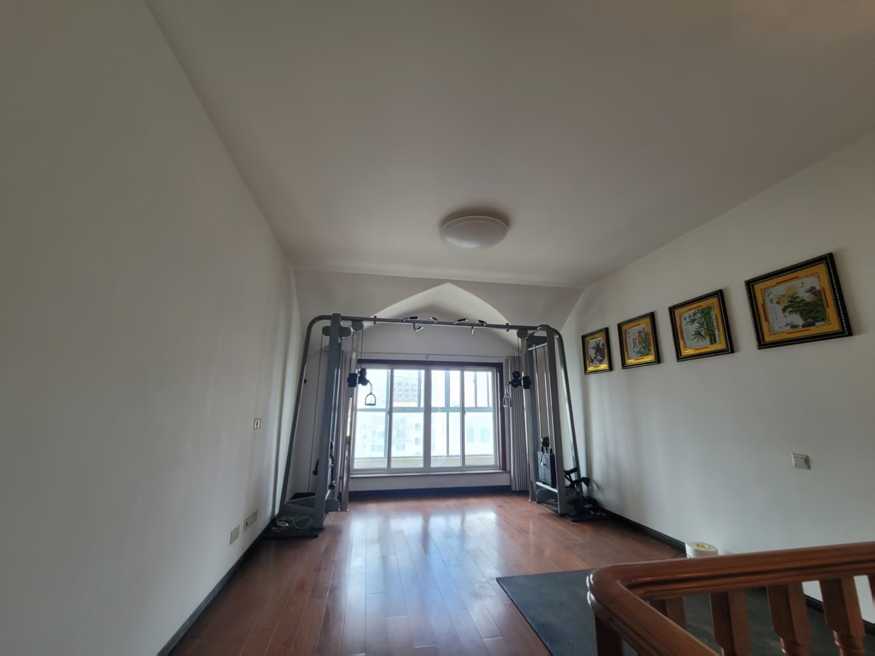 天虹花园 5室2厅2卫 185m&sup2;