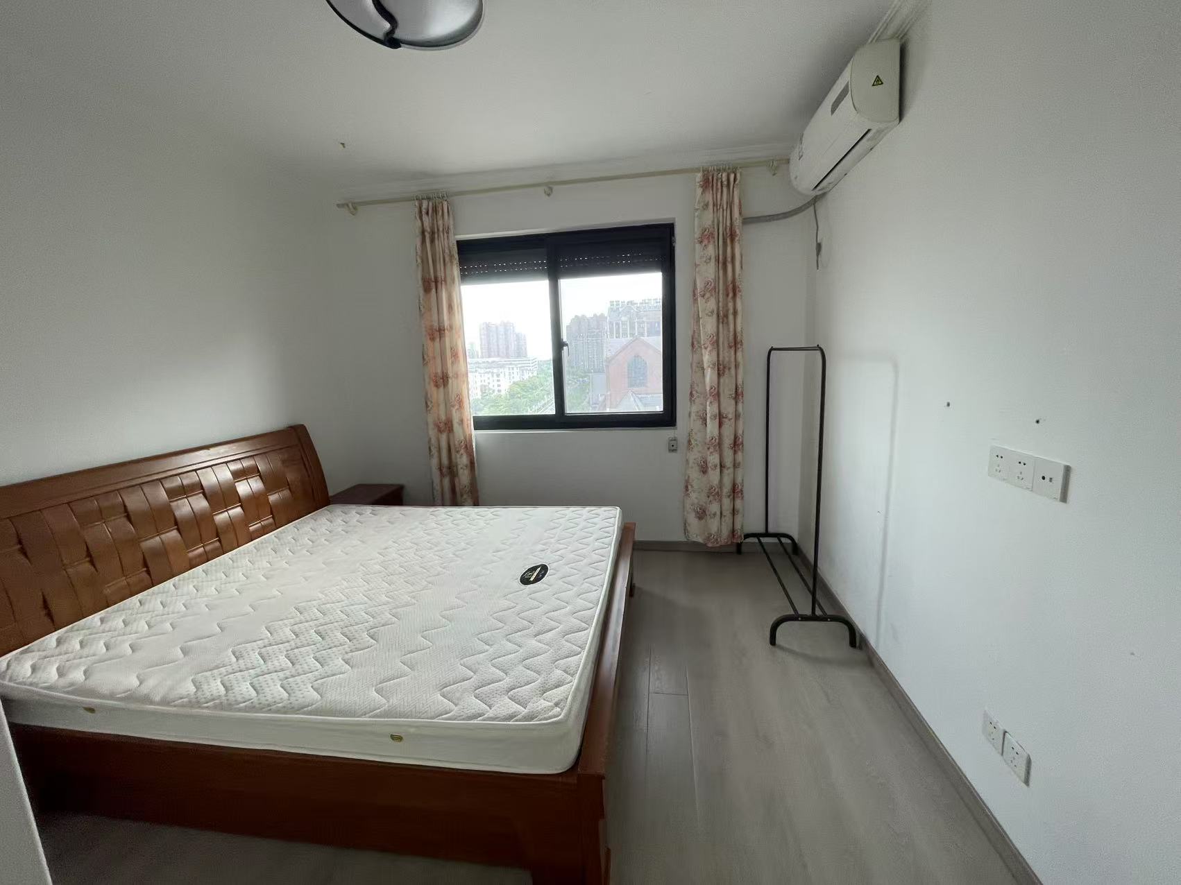 光明嘉苑 2室1厅1卫 94m&sup2;