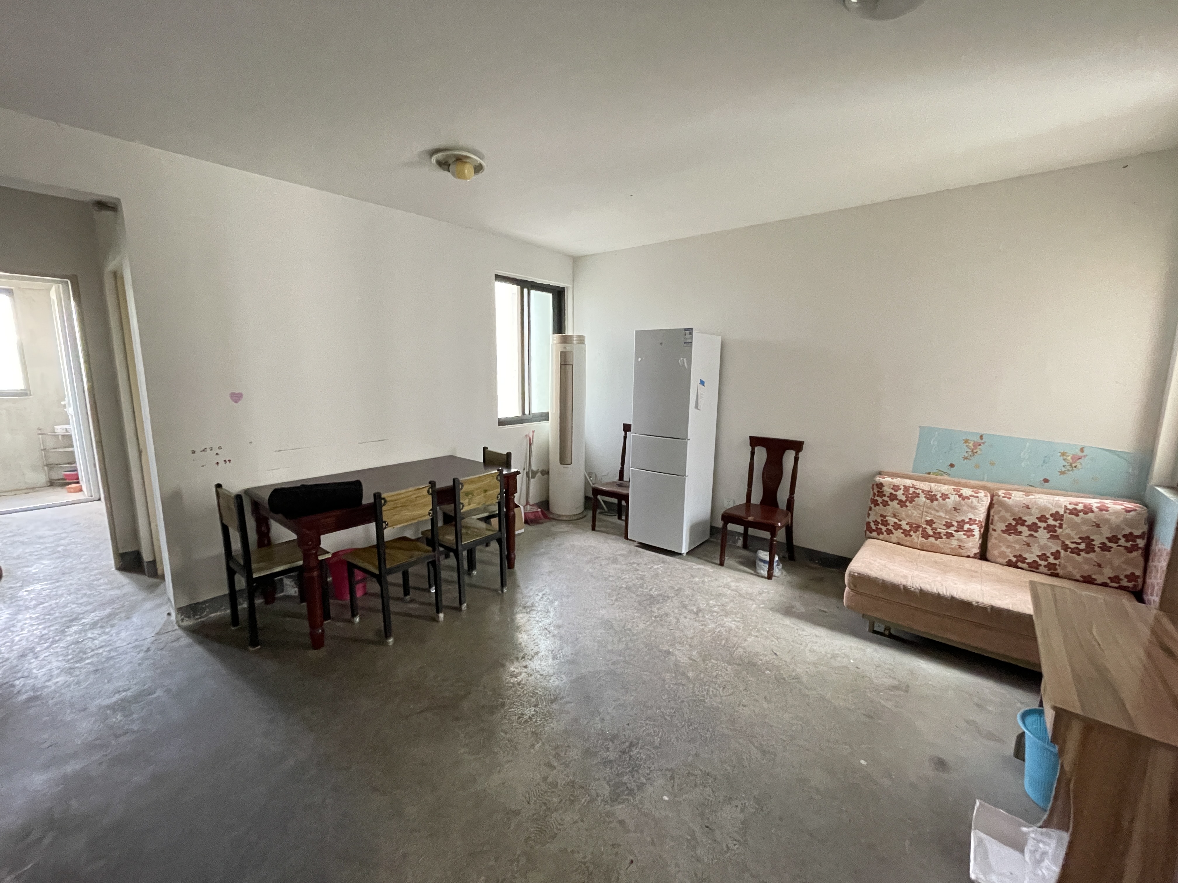 陆洪小镇街区 2室1厅1卫 96.2m²