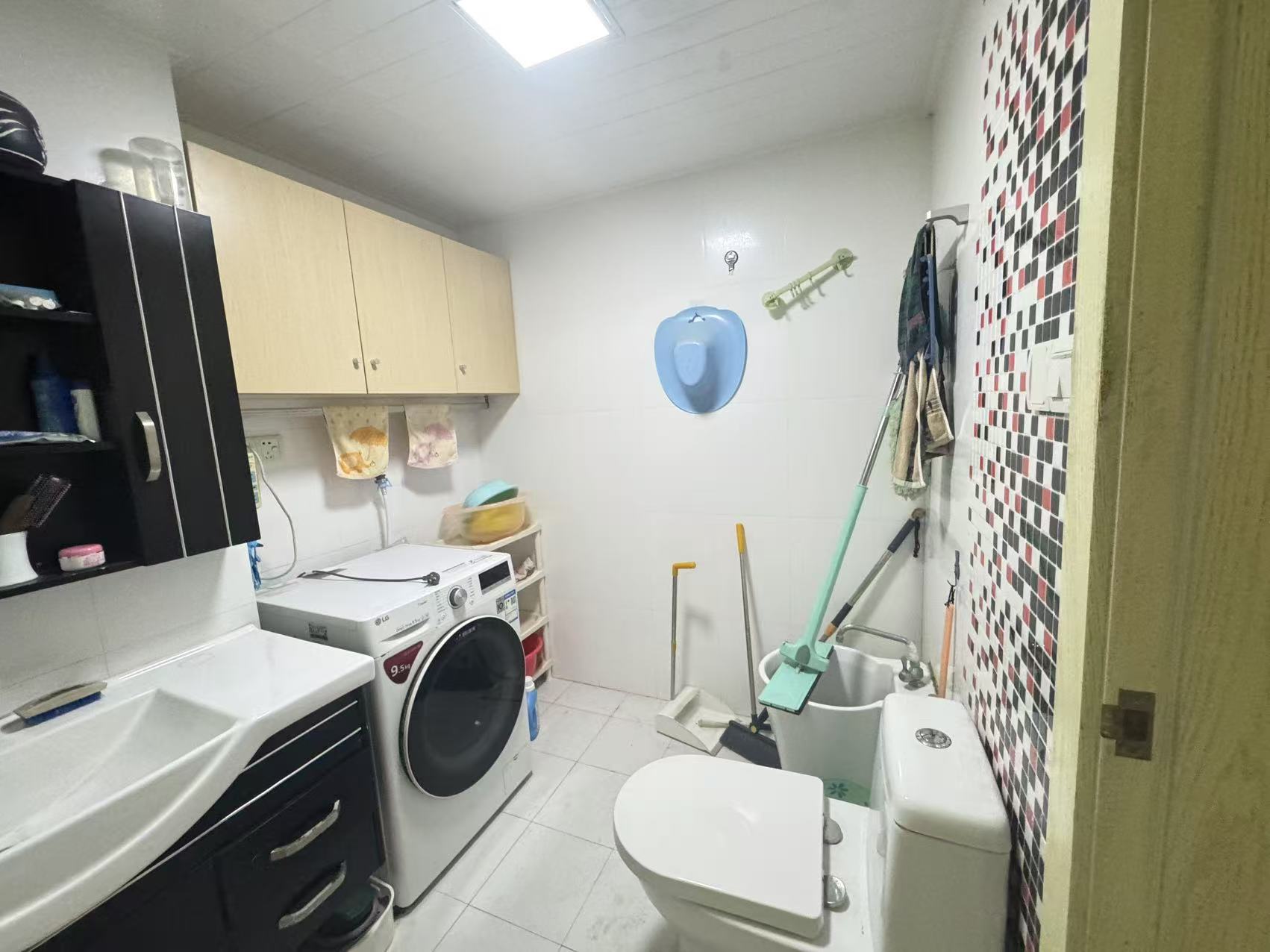佳利秀水公寓 3室2厅2卫 164.51m&sup2;