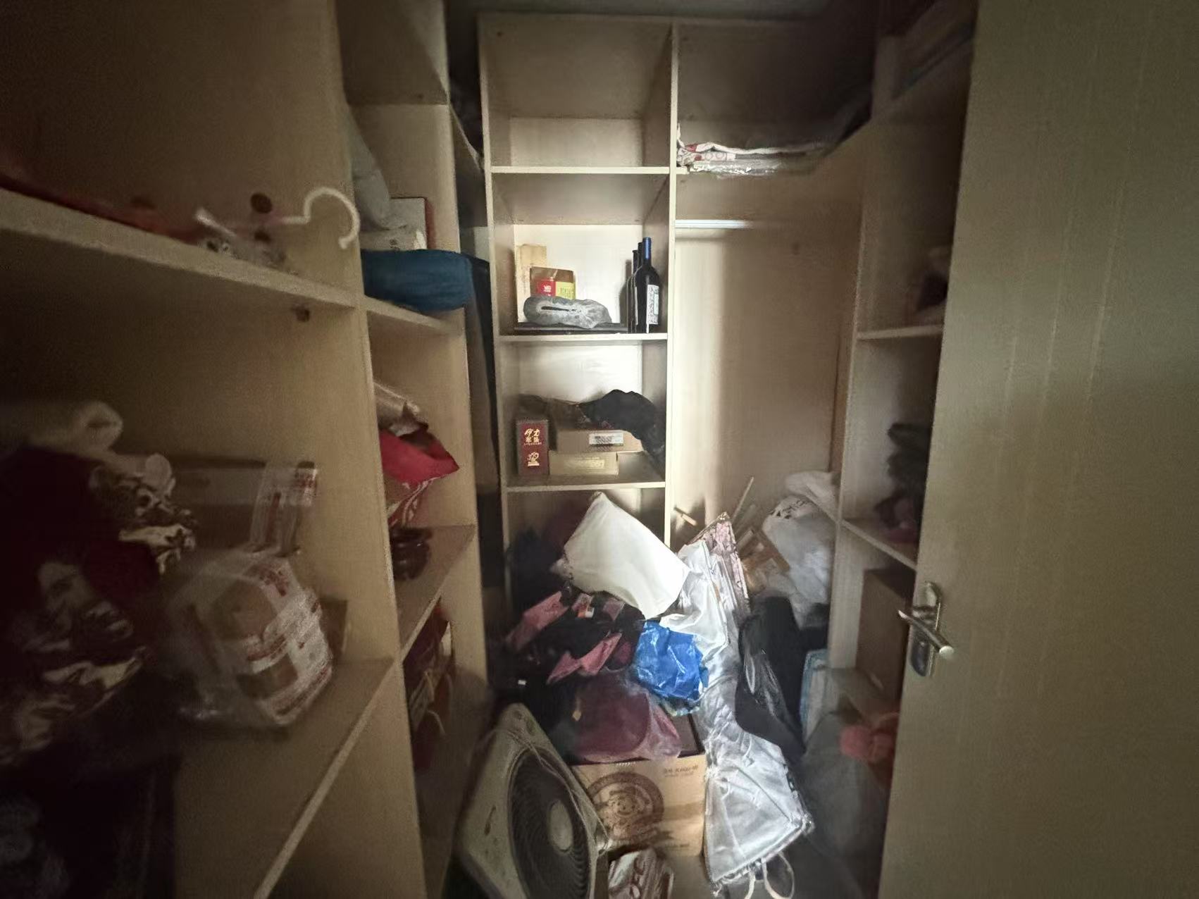 佳利秀水公寓 3室2厅2卫 164.51m&sup2;