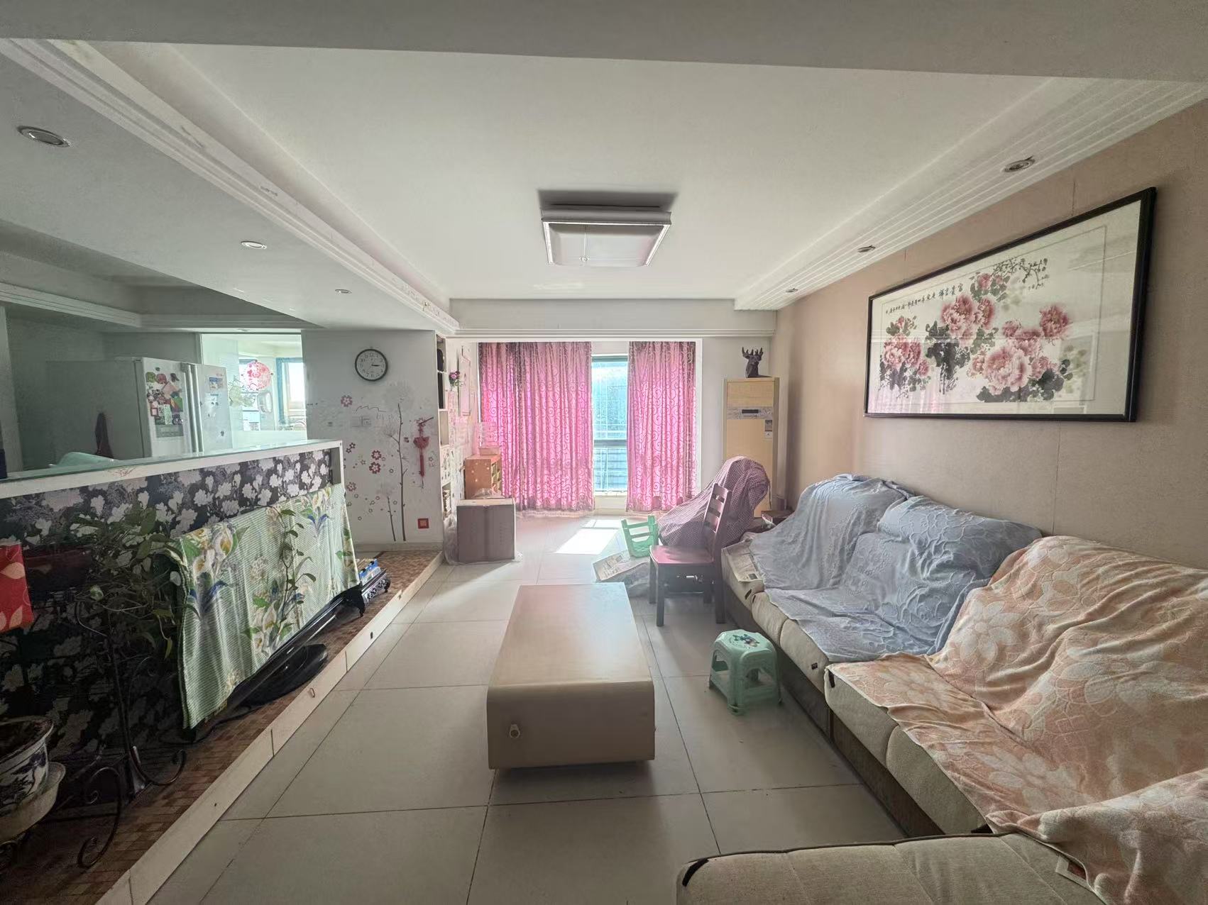 佳利秀水公寓 3室2厅2卫 164m²