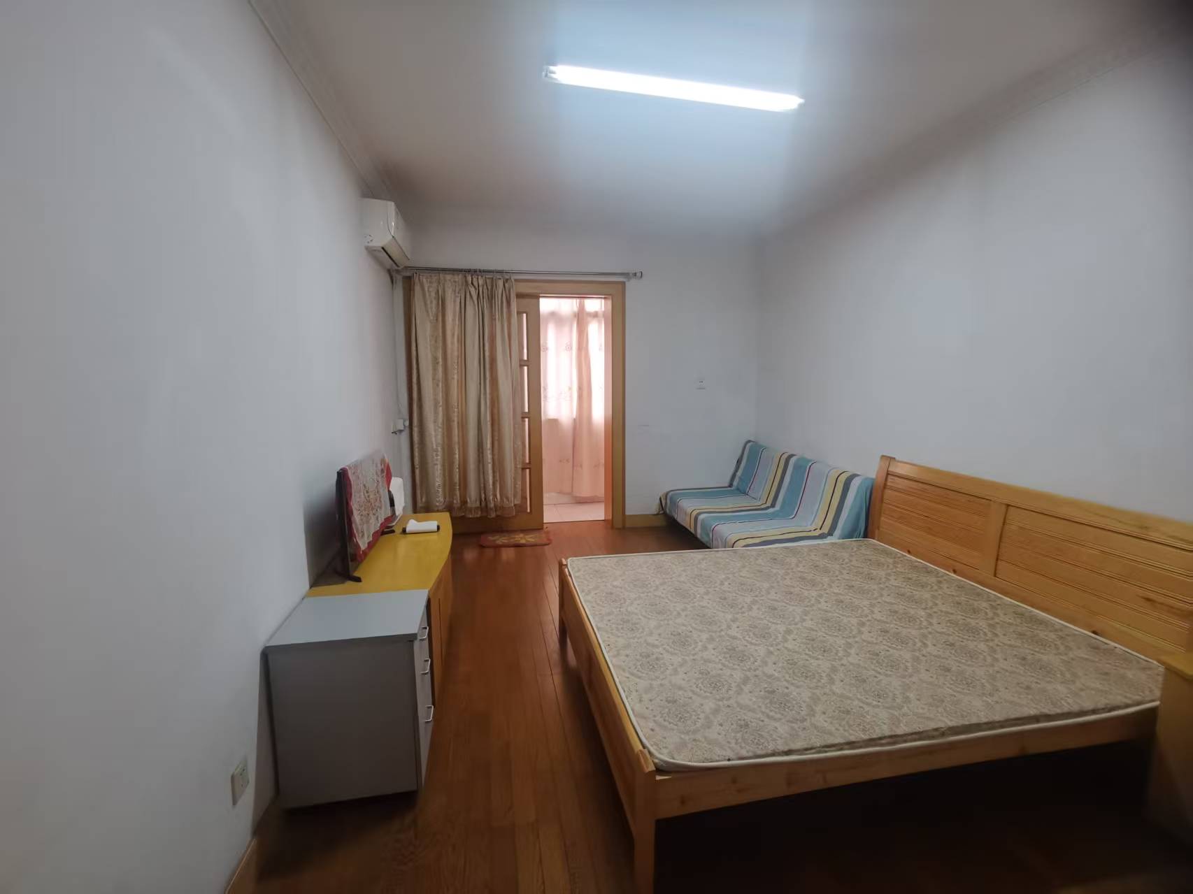 青年中路9号 3室1厅1卫 82m&sup2;