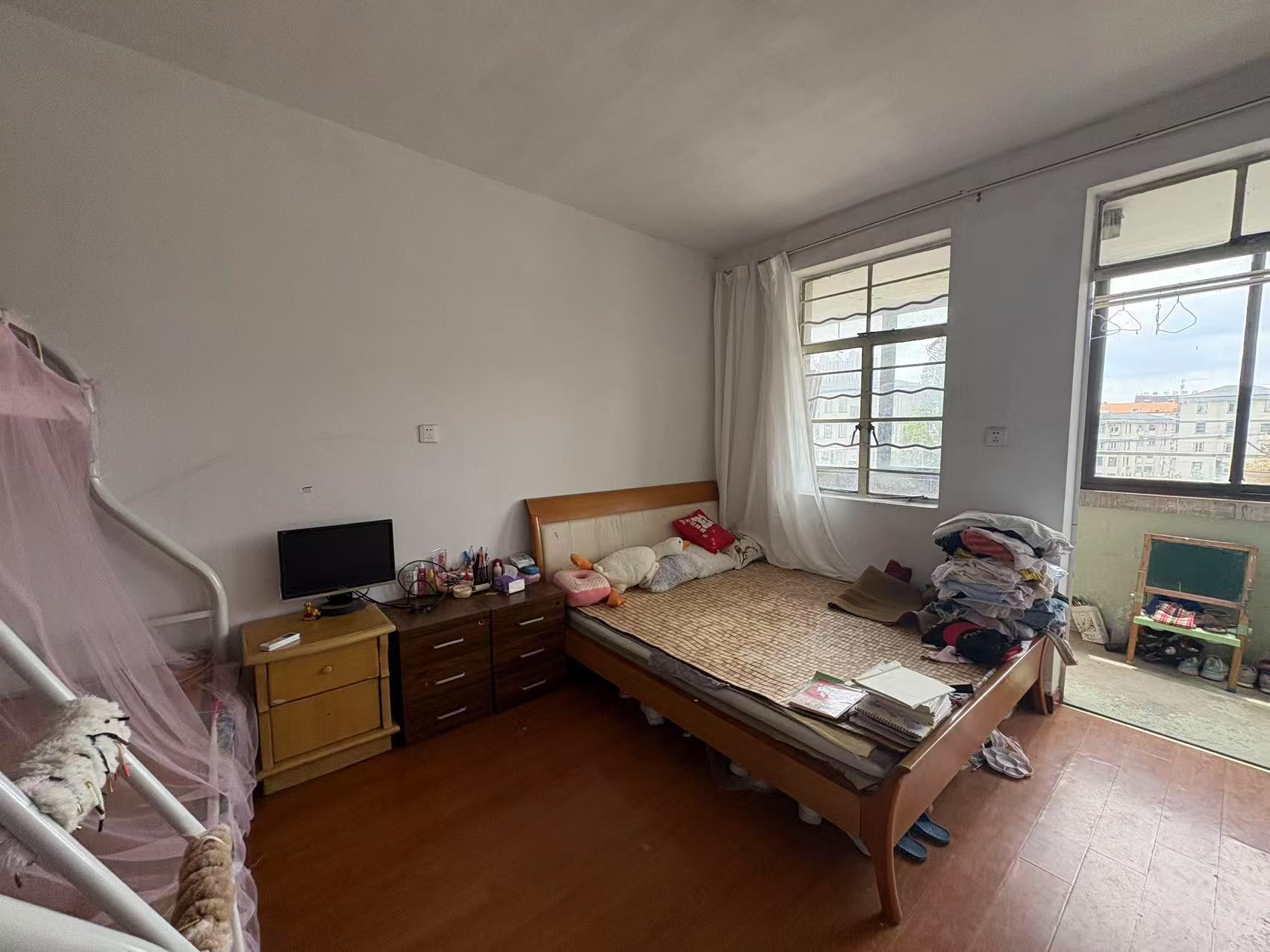 新桥北村 1室1厅1卫 54m&sup2;
