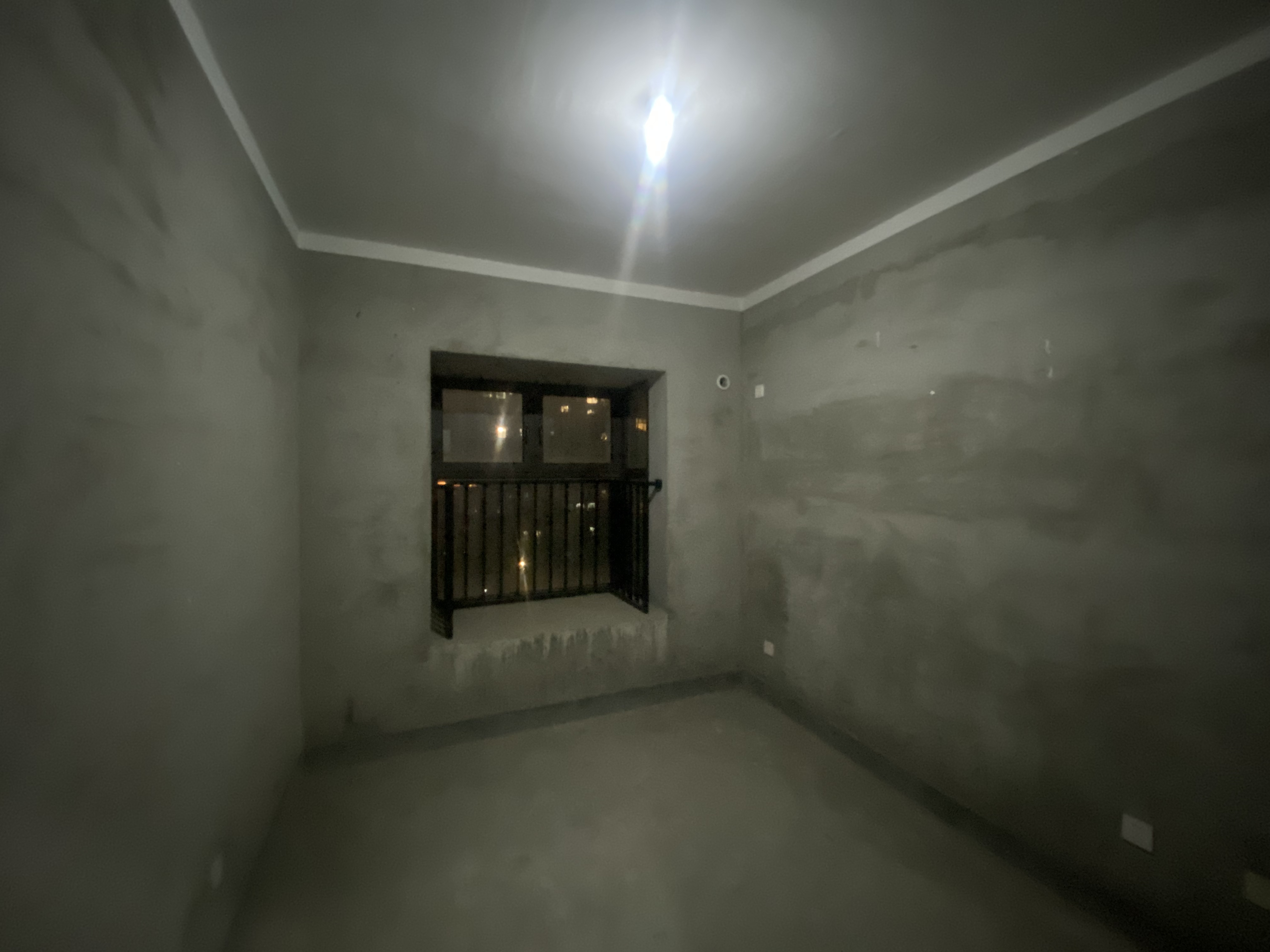 华强城 4室2厅2卫 158m&sup2;