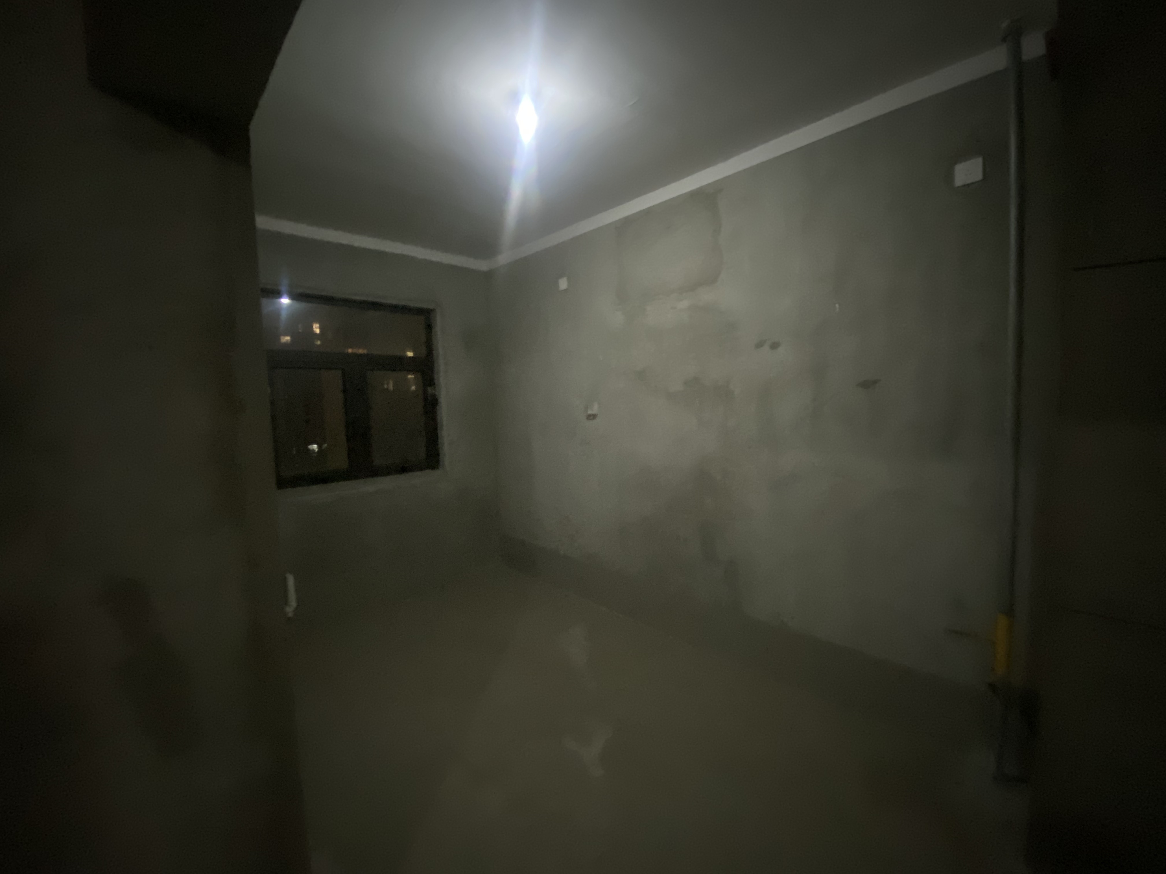 华强城 4室2厅2卫 158m&sup2;