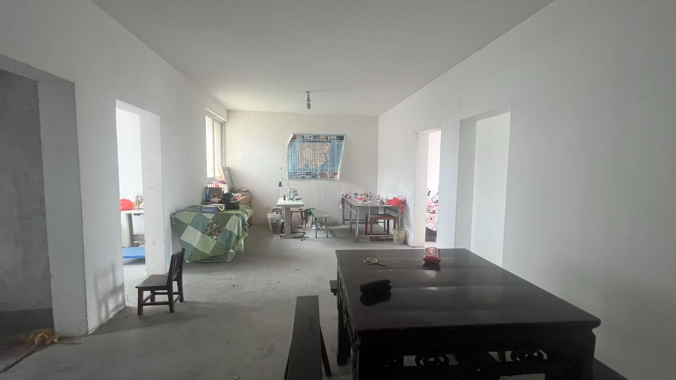 天晖苑 4室2厅1卫 131m&sup2;