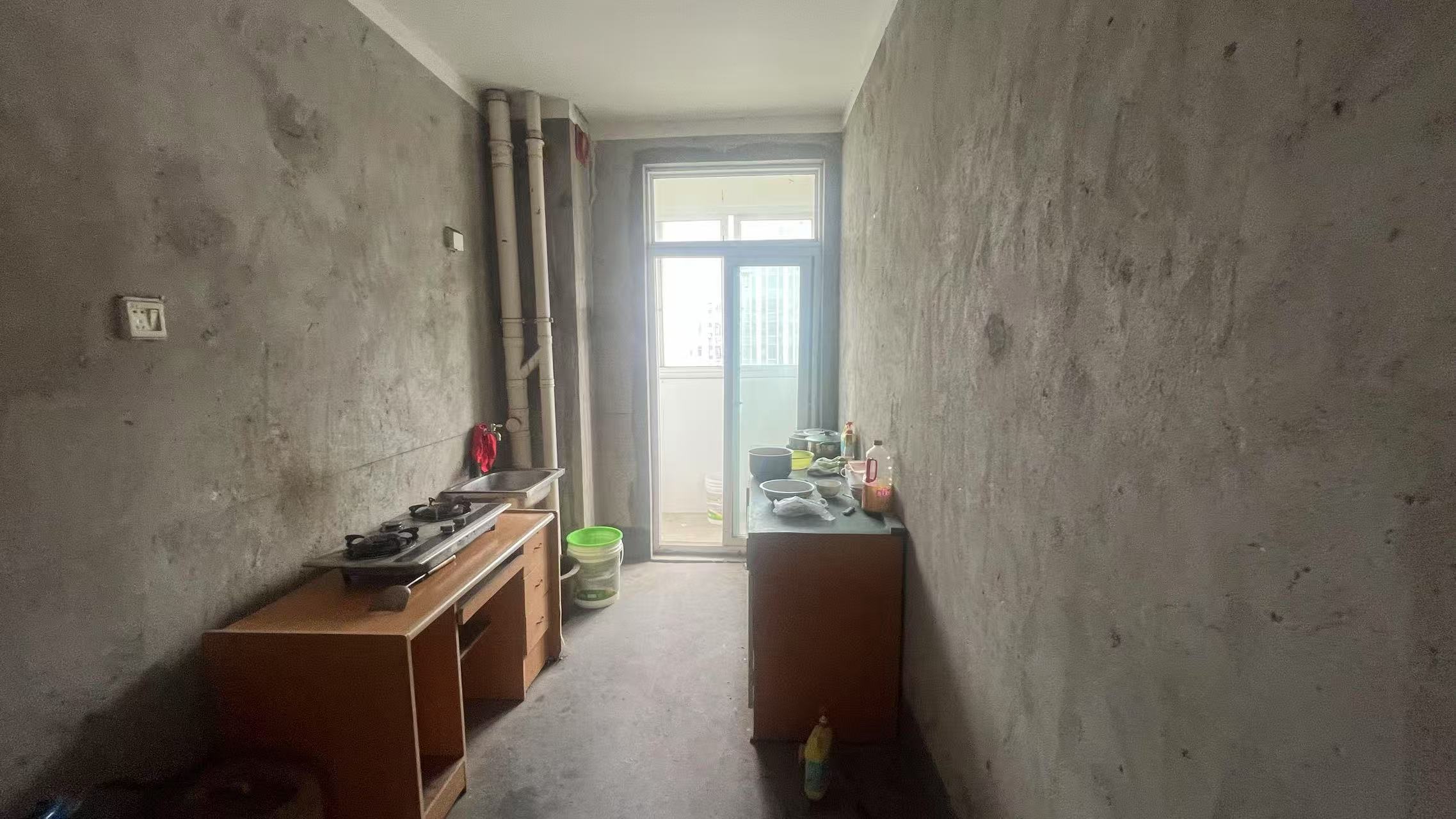 天晖苑 4室2厅1卫 131m&sup2;
