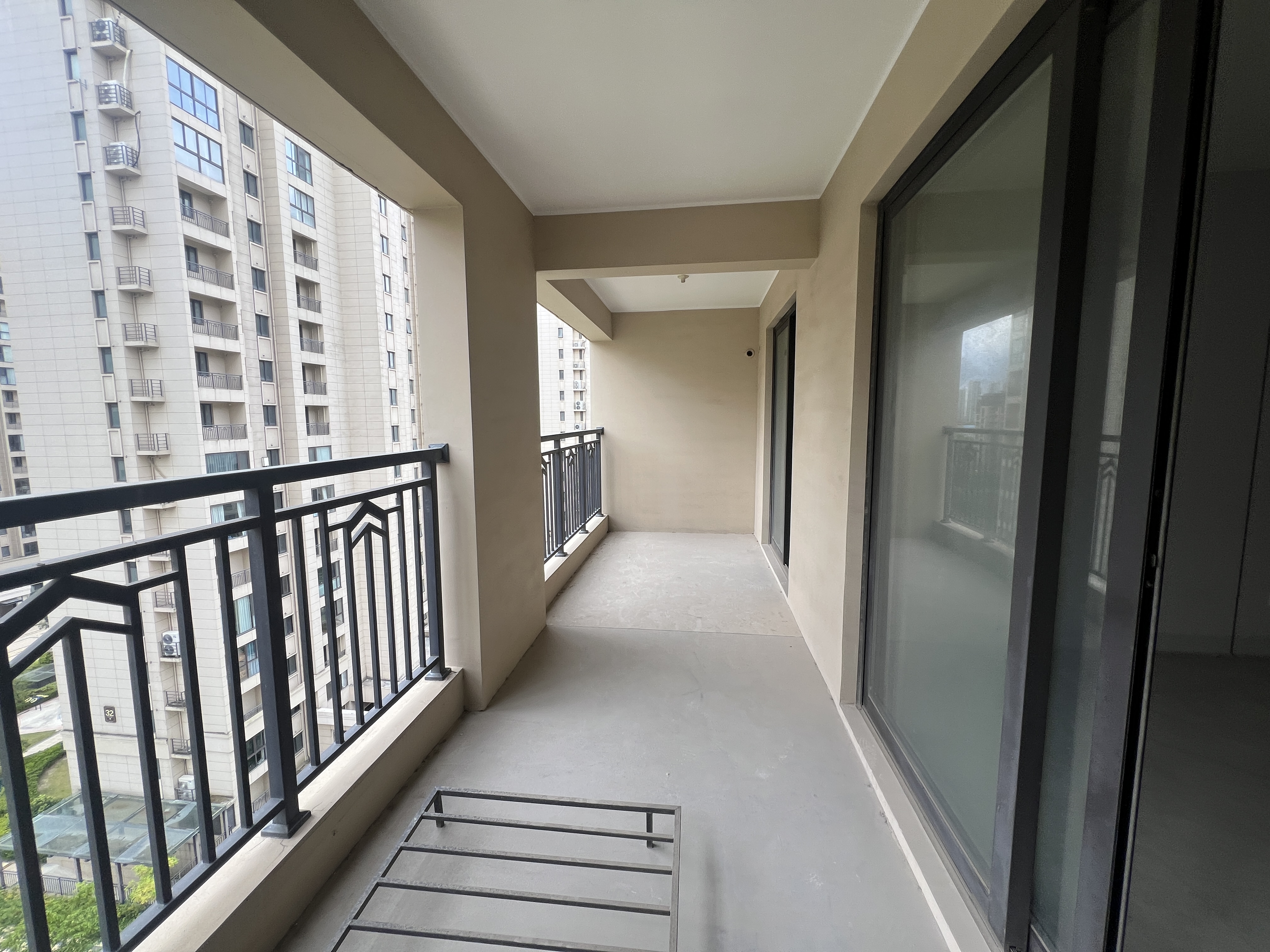 招商新城雍景湾 4室2厅2卫 139m&sup2;