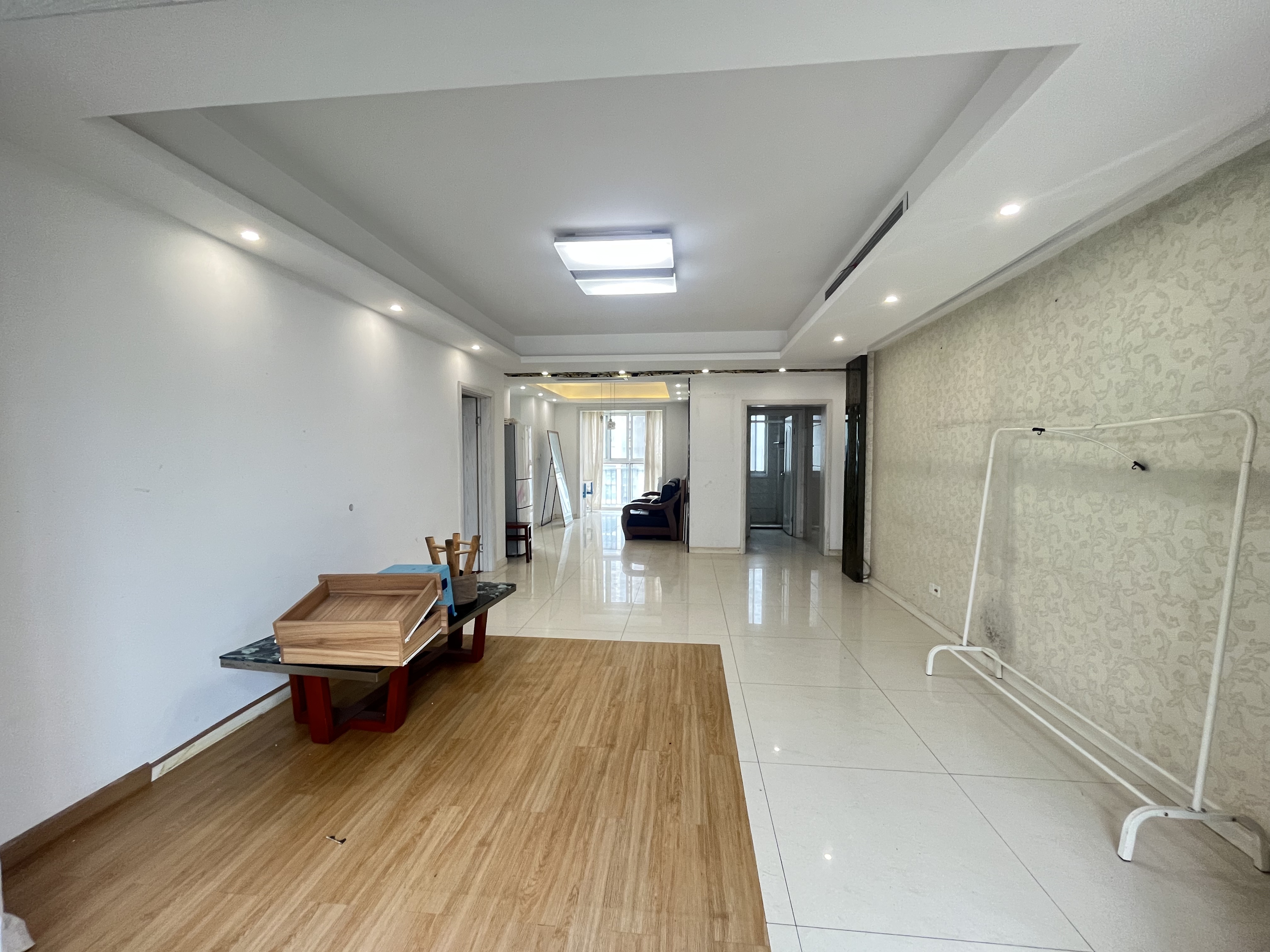 尚海城 3室2厅2卫 135.63m²