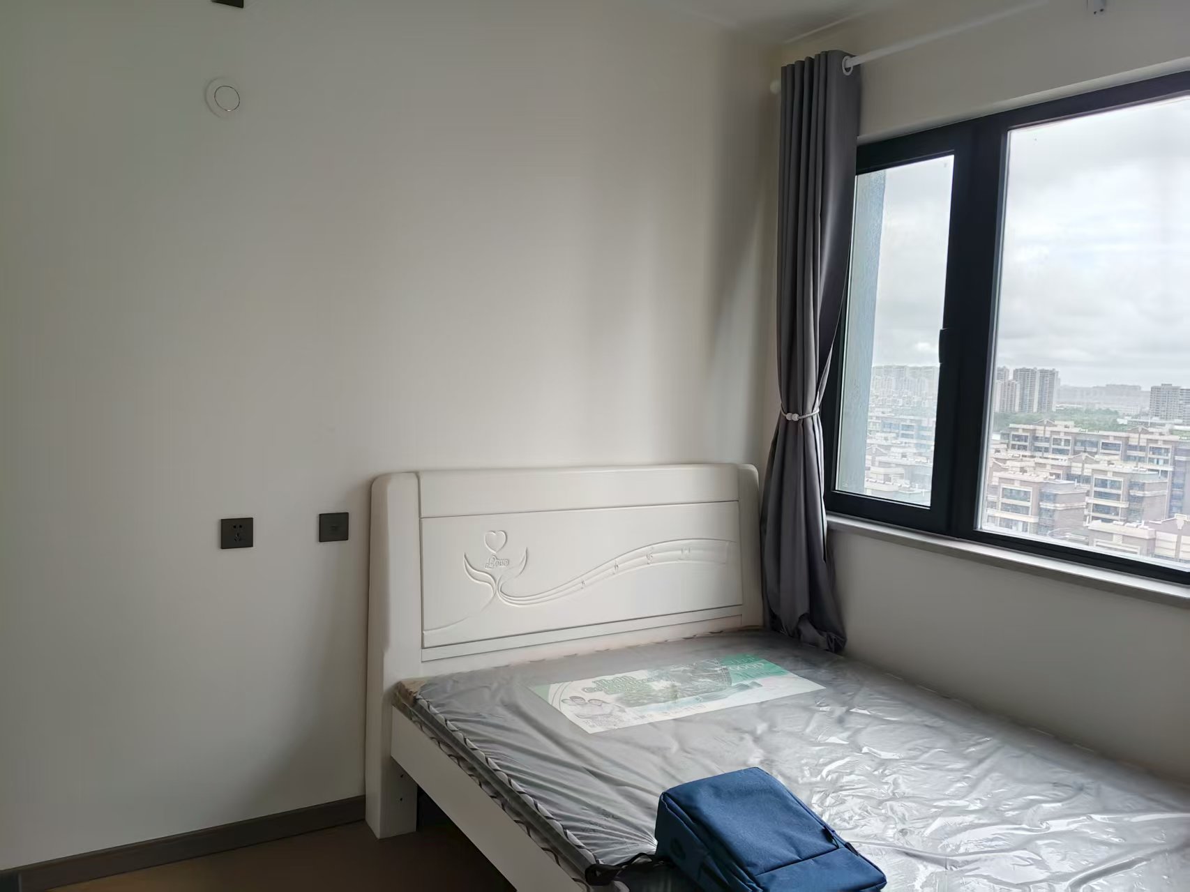 万科翡翠公园 3室2厅2卫 117m&sup2;