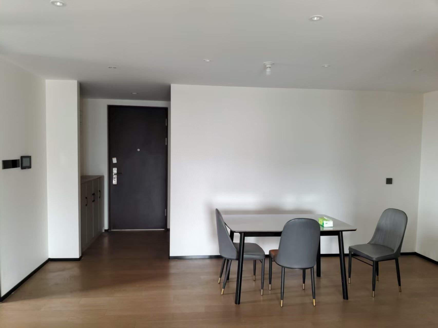 万科翡翠公园 3室2厅2卫 117m&sup2;
