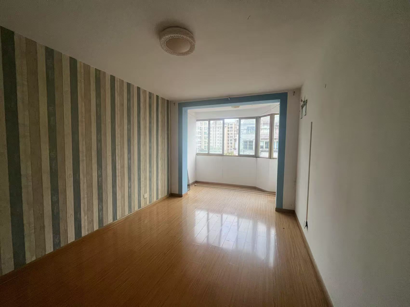天都花苑 3室2厅2卫 202m&sup2;