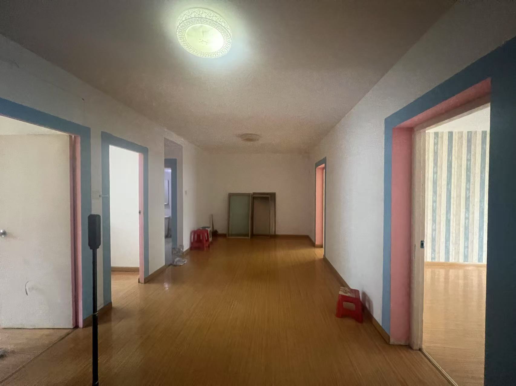 天都花苑 3室2厅2卫 202m&sup2;