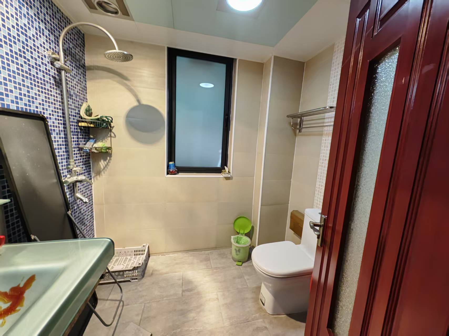 高迪晶城 3室2厅2卫 139.00m&sup2;