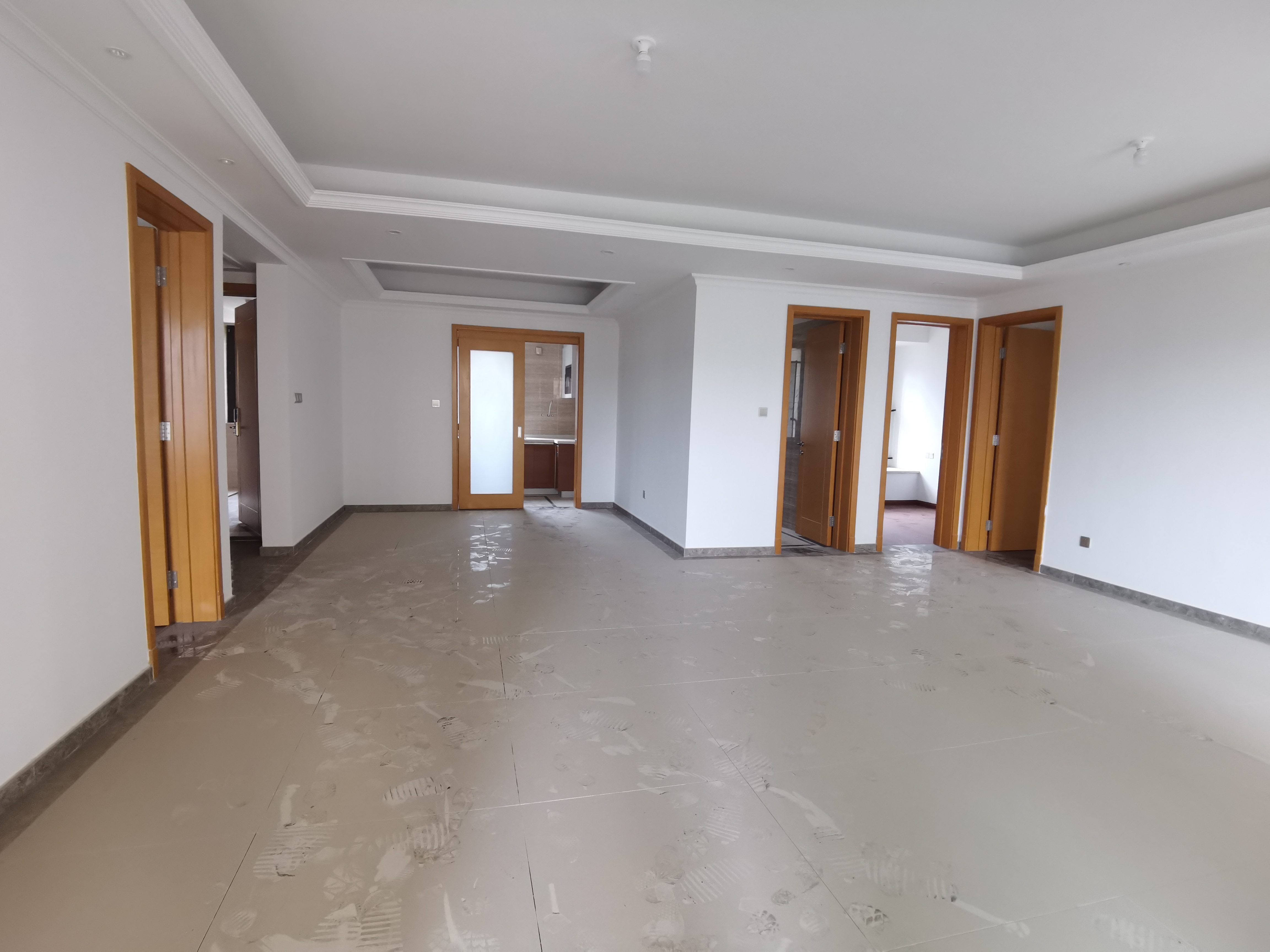 富力院士廷 3室2厅2卫 136m&sup2;