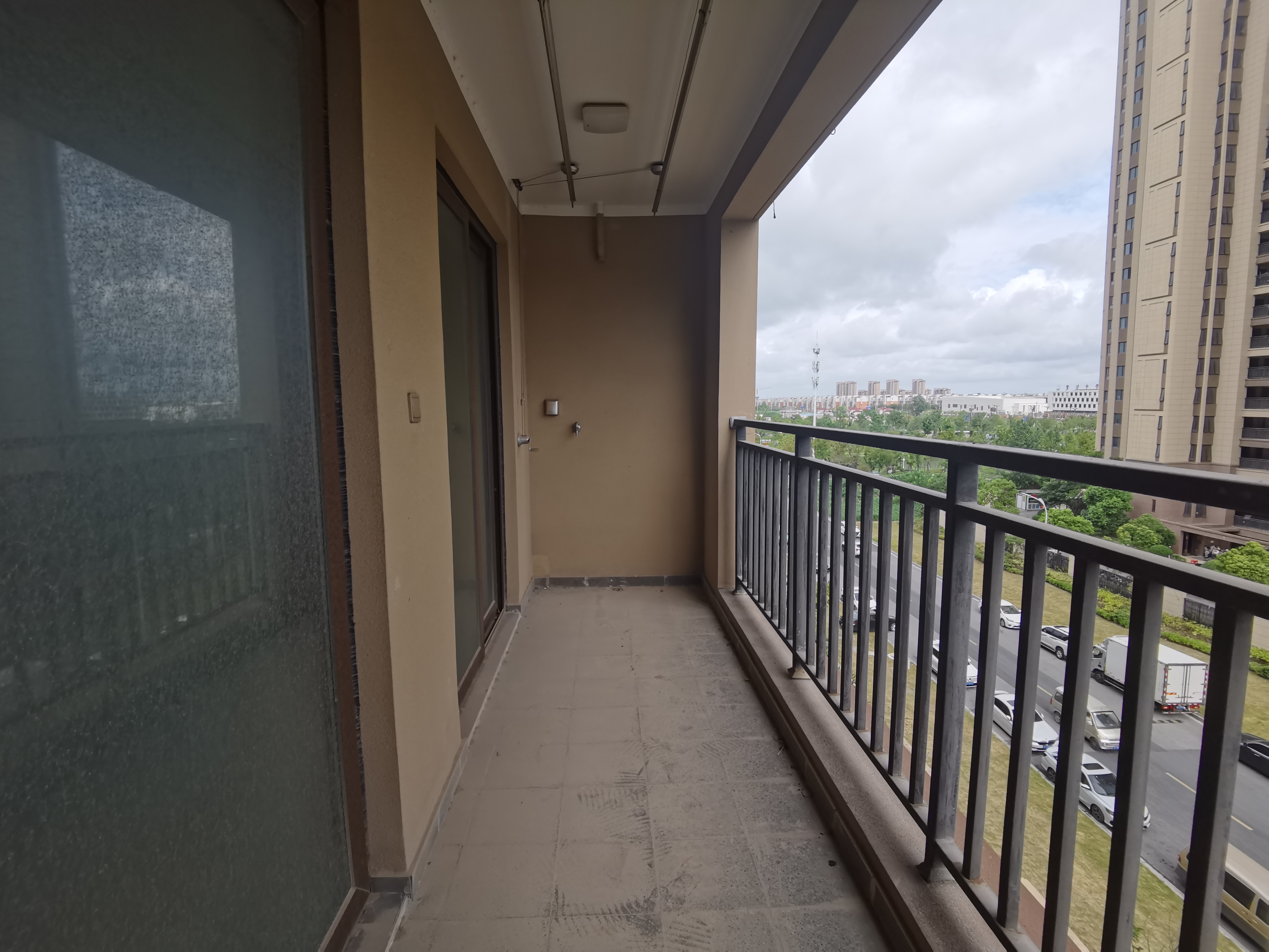 富力院士廷 3室2厅2卫 136m&sup2;