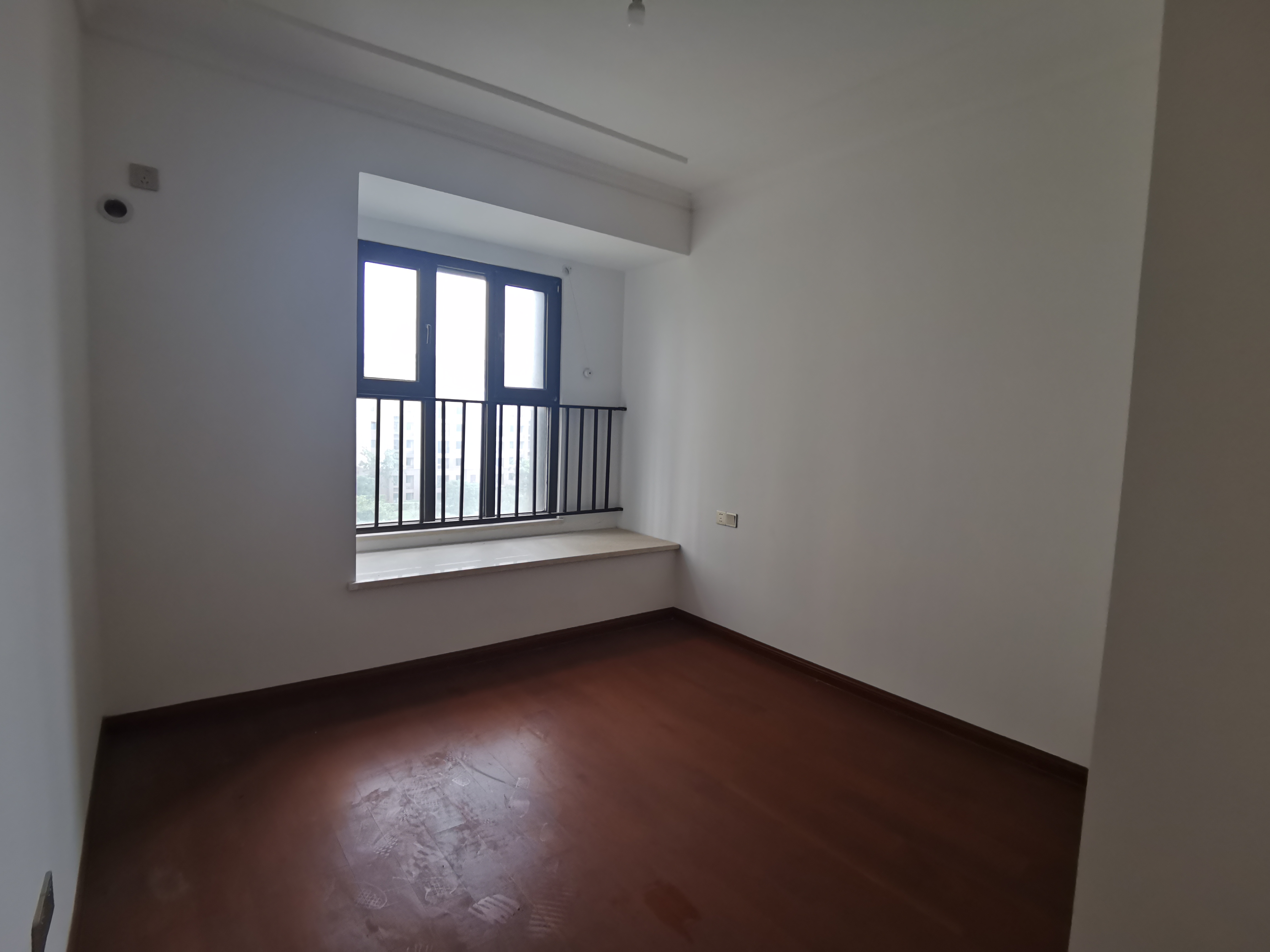 富力院士廷 3室2厅2卫 136m&sup2;