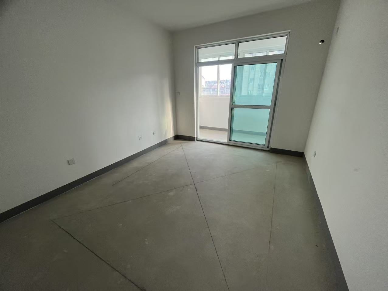 金韵华庭 2室2厅1卫 92m&sup2;