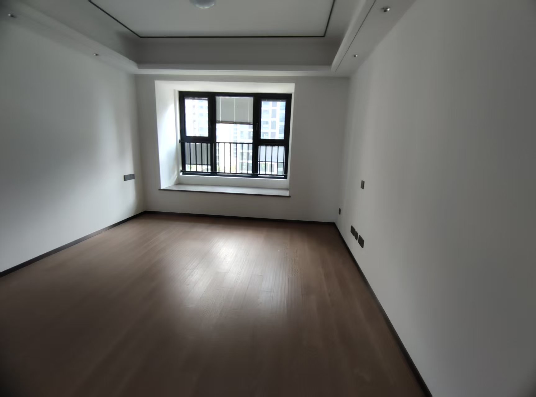滨江道静园 3室2厅2卫 128m&sup2;
