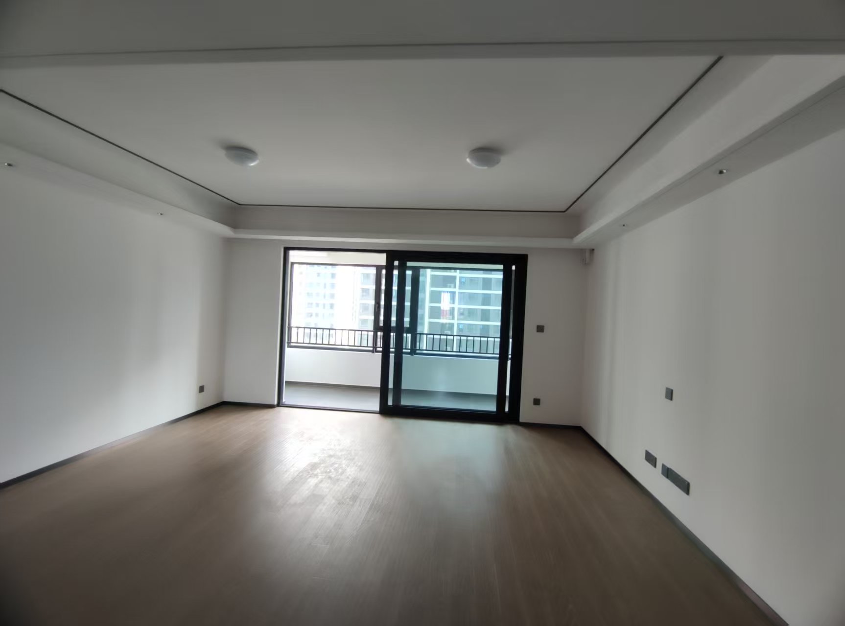 滨江道静园 3室2厅2卫 128m&sup2;