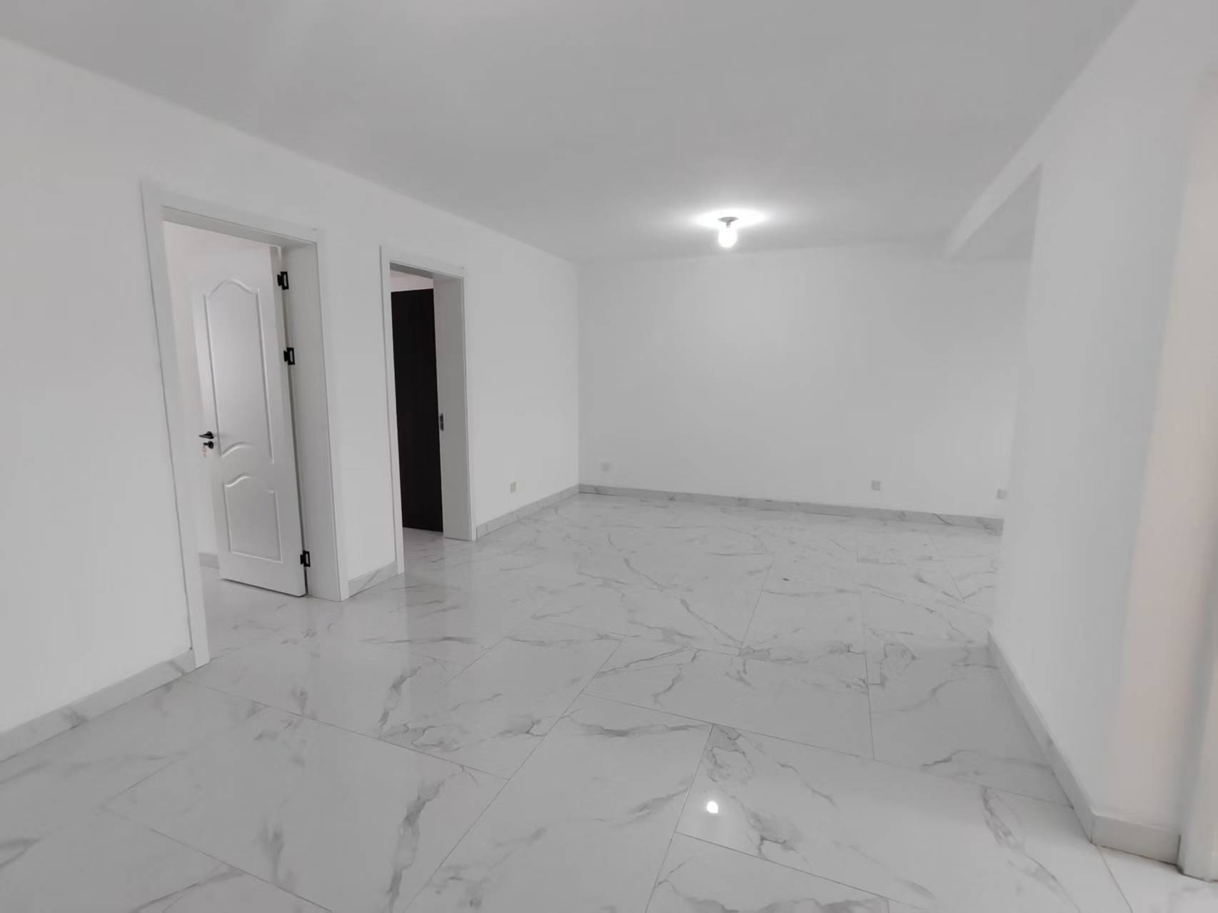 虹桥新苑东区 2室1厅1卫 110.00m²