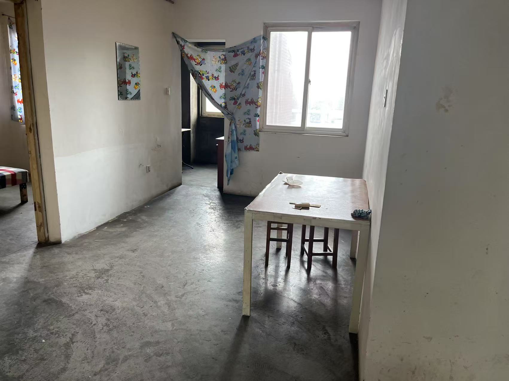 长航地中海花园 2室2厅1卫 100m&sup2;