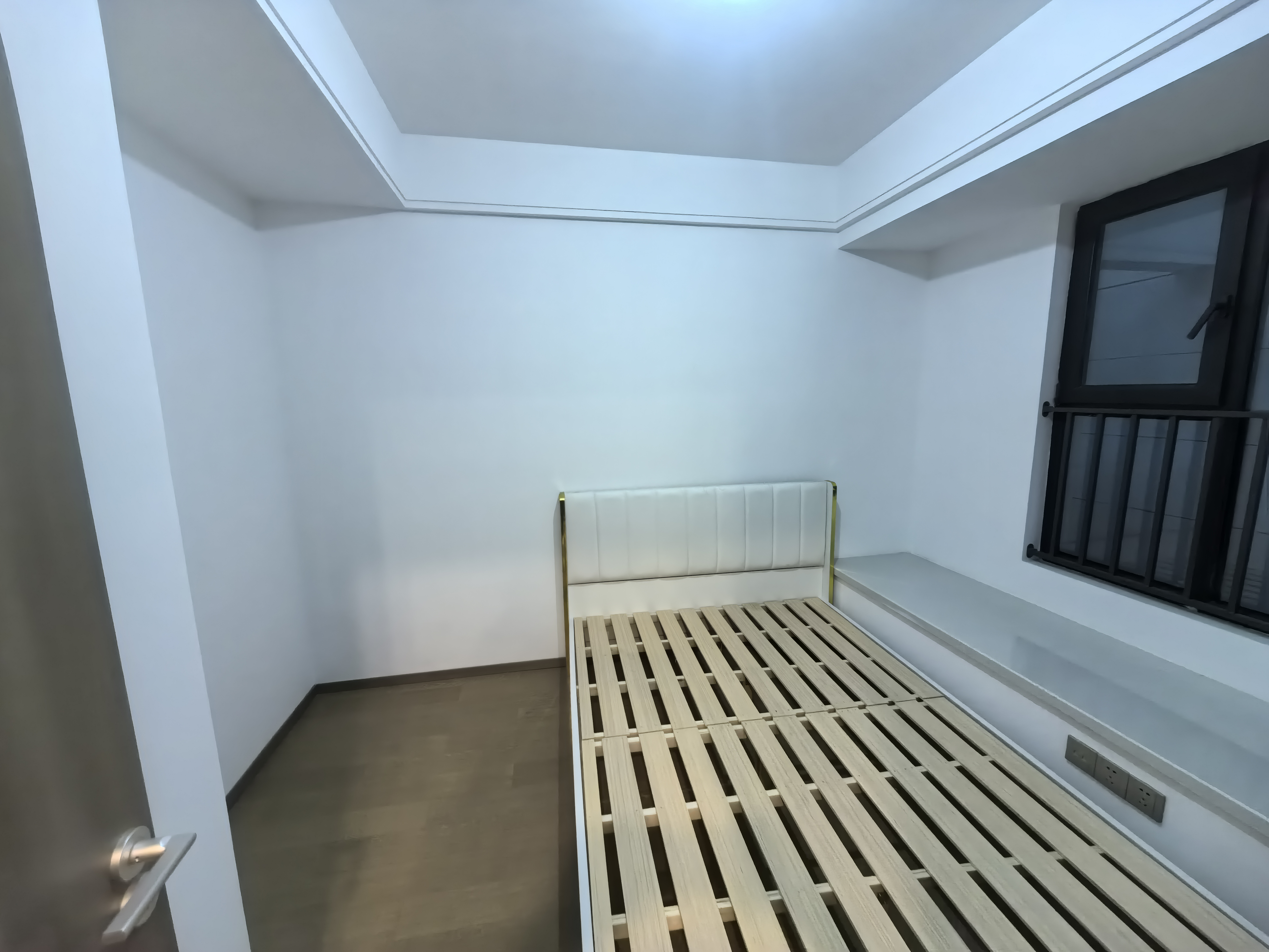 华禧铭苑 3室2厅1卫 93m&sup2;