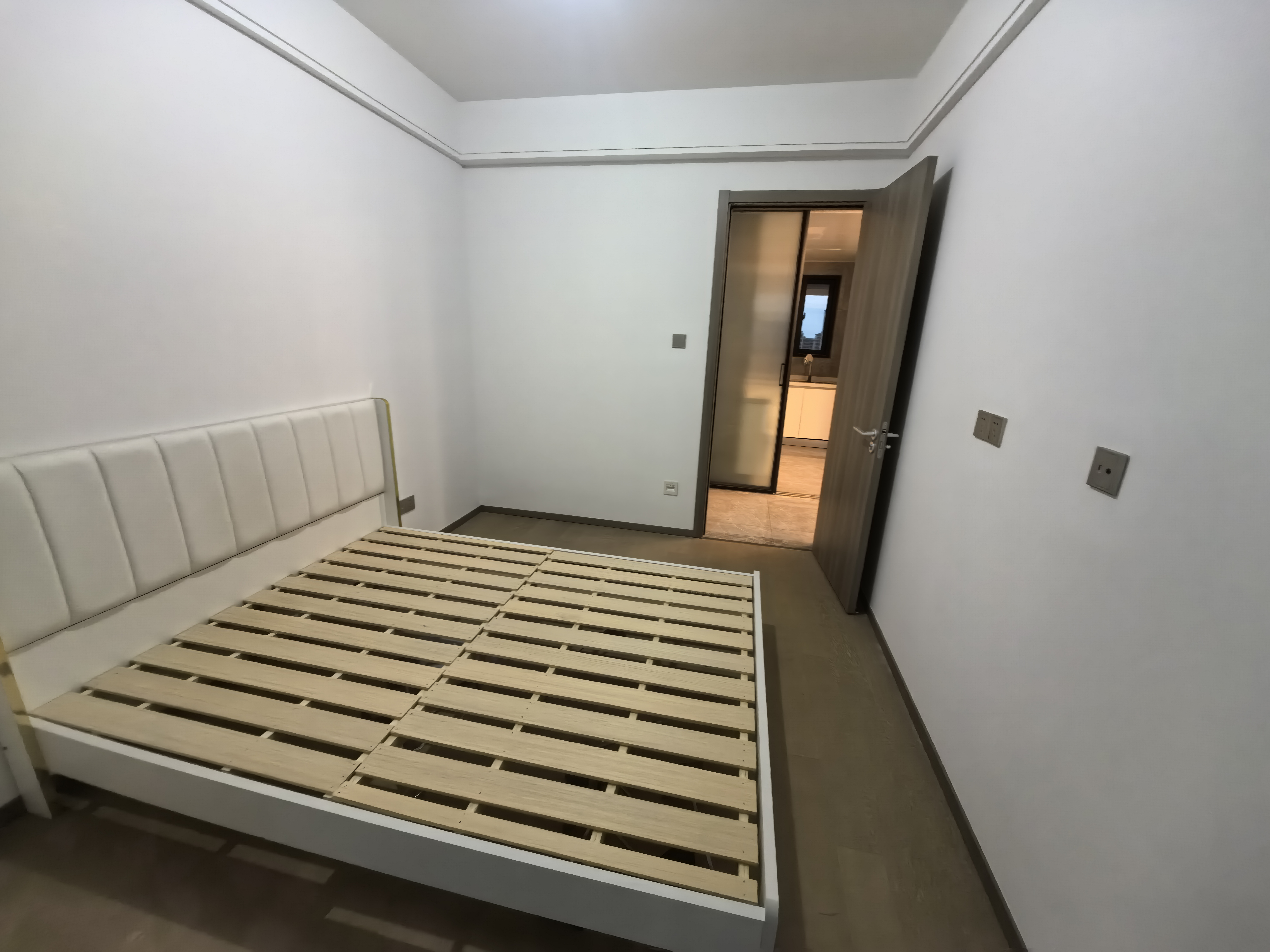 华禧铭苑 3室2厅1卫 93m&sup2;