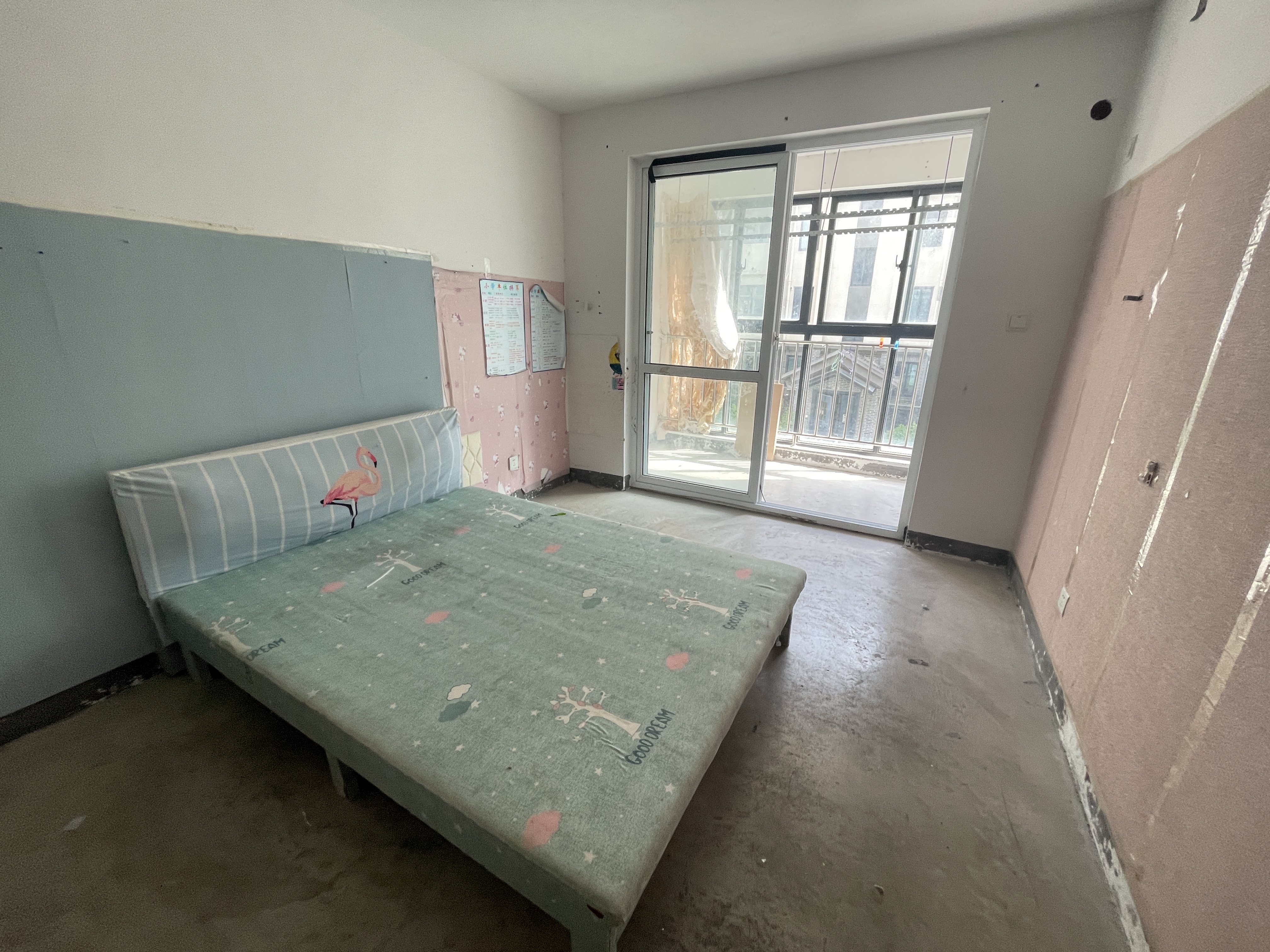 陆洪小镇街区 2室1厅1卫 79m&sup2;