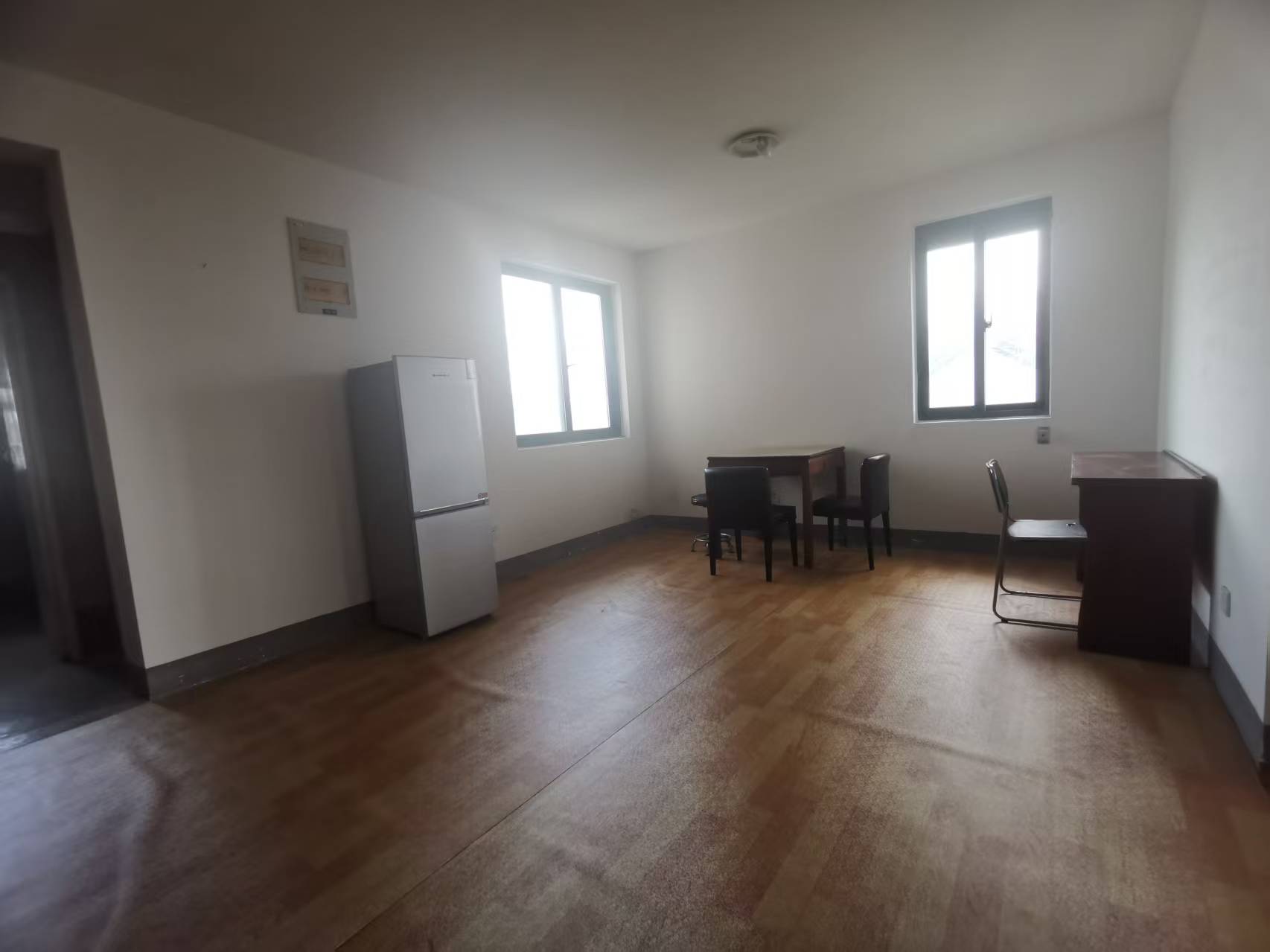 陆洪小镇街区 2室2厅1卫 89m&sup2;